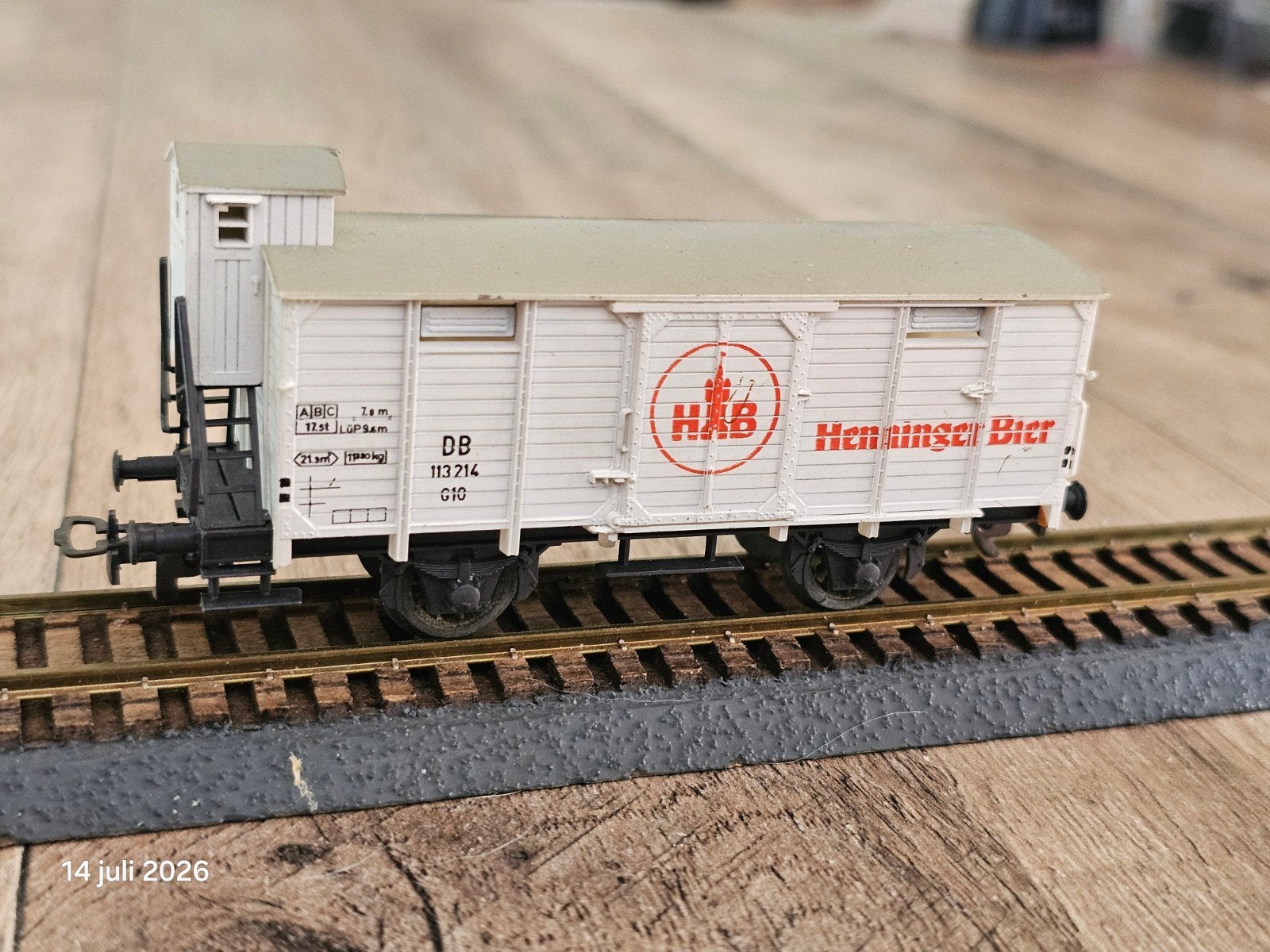 Märklin H0 koelwagen Henninger Bier, zgan, Hobby en Vrije tijd, Modeltreinen | H0, Ophalen of Verzenden, Zo goed als nieuw, Wagon