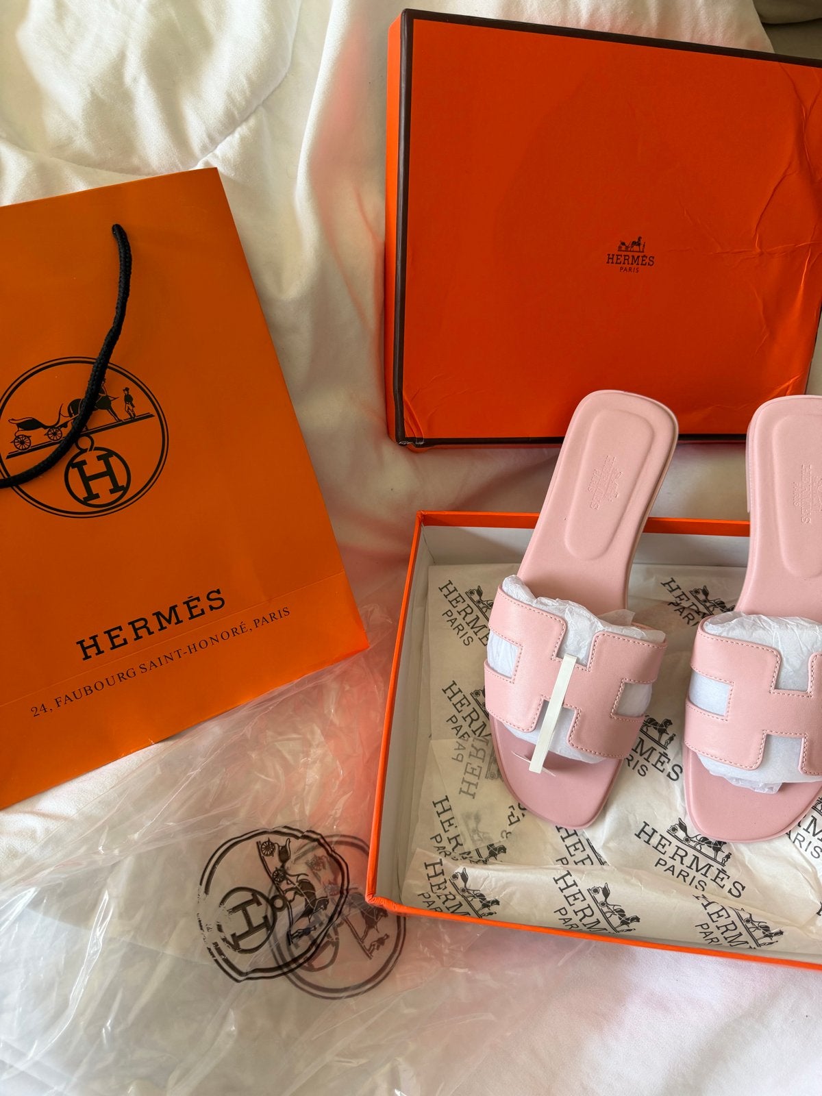 Nieuwe Hermès slippers maat 38 - Roze, Kleding | Dames, Ophalen of Verzenden, Nieuw, Roze, Slippers