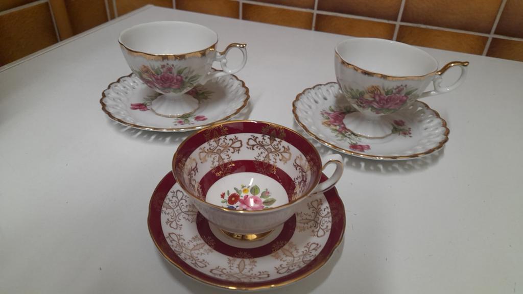 Kop + schotel wit met bloemen ajour op voetje, + Crafton., Ophalen of Verzenden