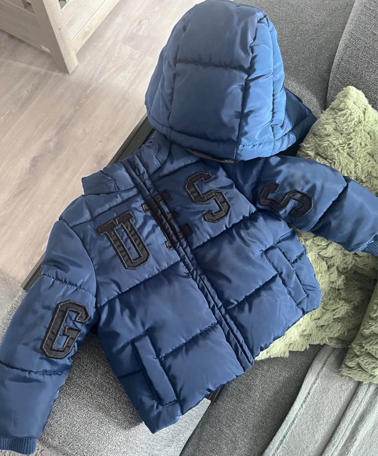 Guess baby jas, Kinderen en Baby's, Ophalen, Gebruikt, Jongen of Meisje, Jas