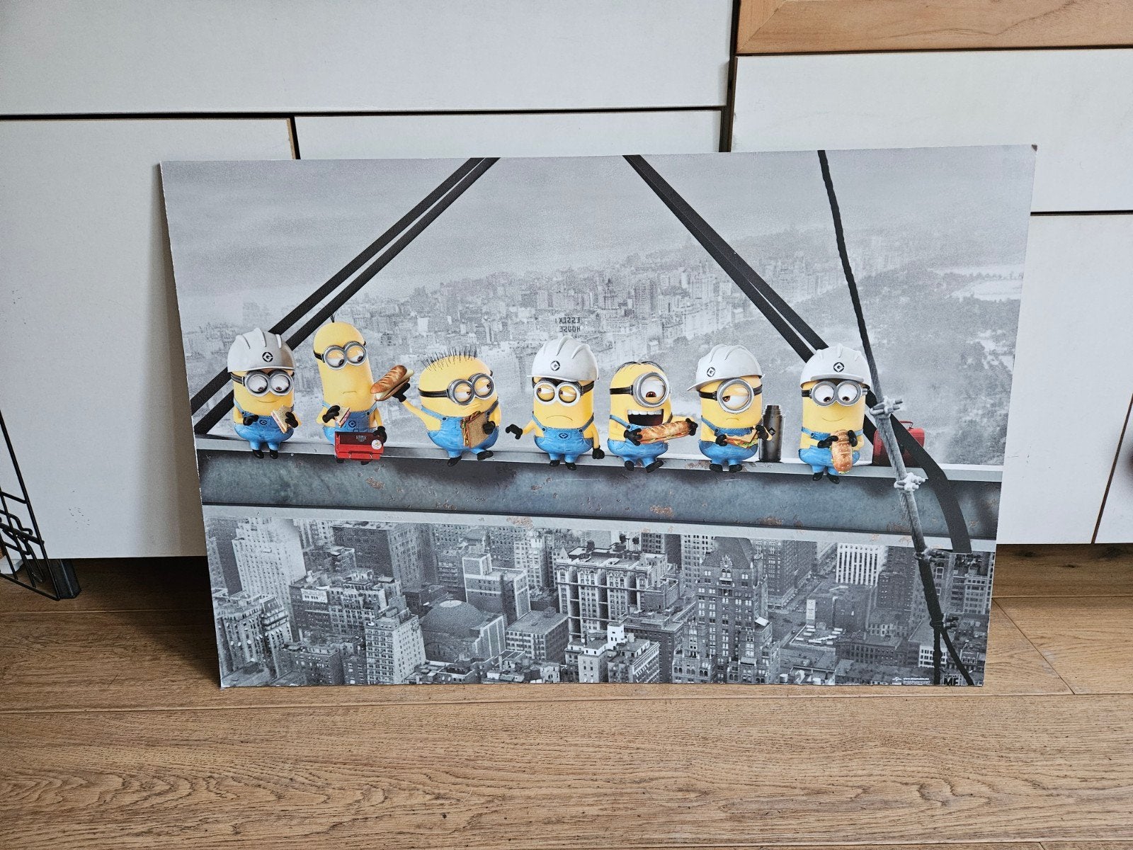 Minions Canvas Schilderij - New York Skyline, Gebruikt, 50 tot 75 cm, Ophalen of Verzenden, Schilderij