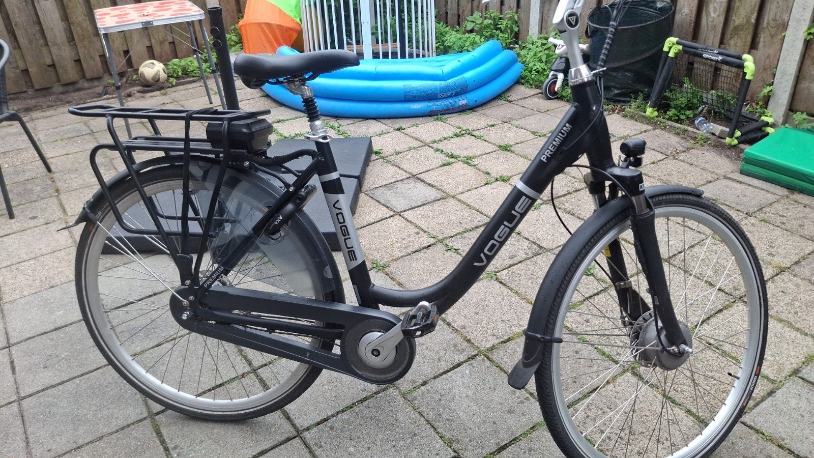 Vogue elektrische fiets met accu en display lader, Overige merken, Ophalen of Verzenden, Zo goed als nieuw, 59 cm of meer
