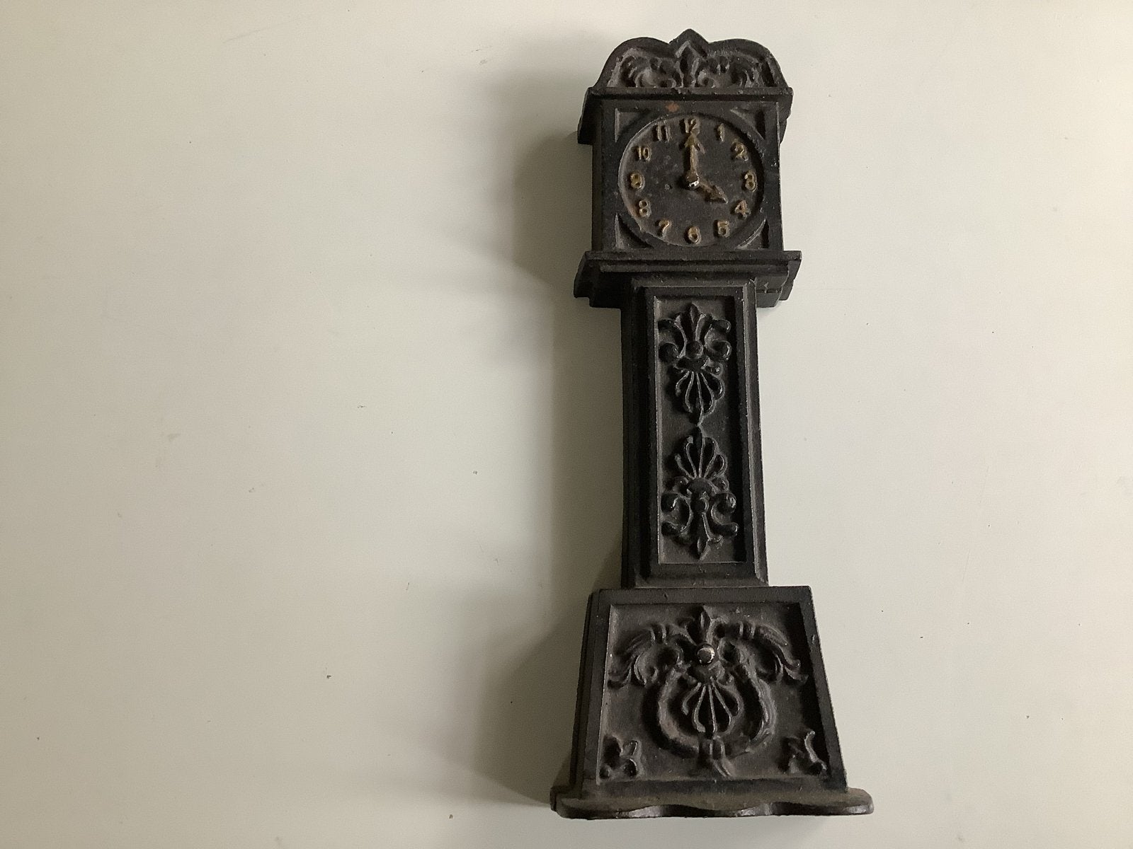 Antieke gietijzeren spaarpot 'Grandfather Clock', Ophalen of Verzenden