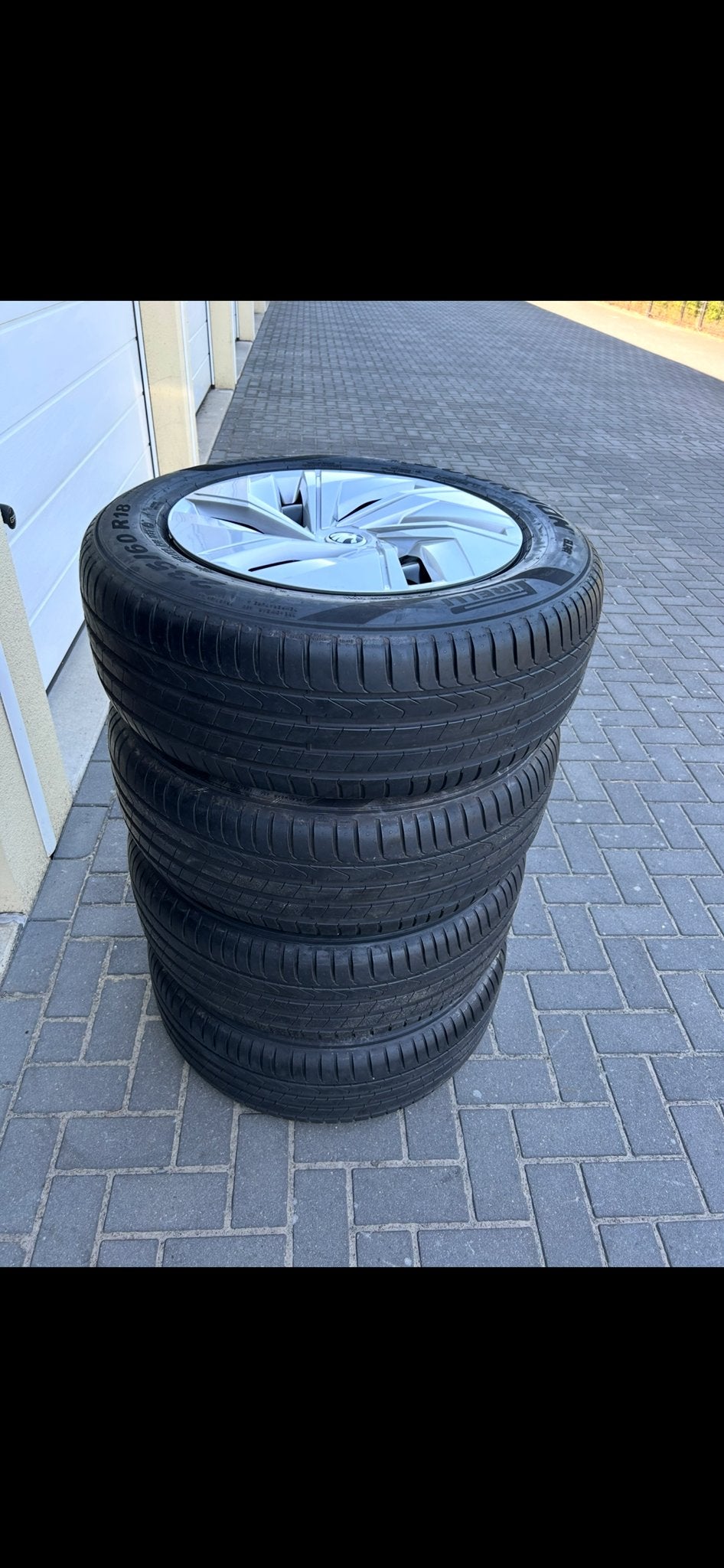 Skoda Enyaq / Elroq nieuwe 18 inch velgen met Pirelli banden, Ophalen, 18 inch, Banden en Velgen, Nieuw