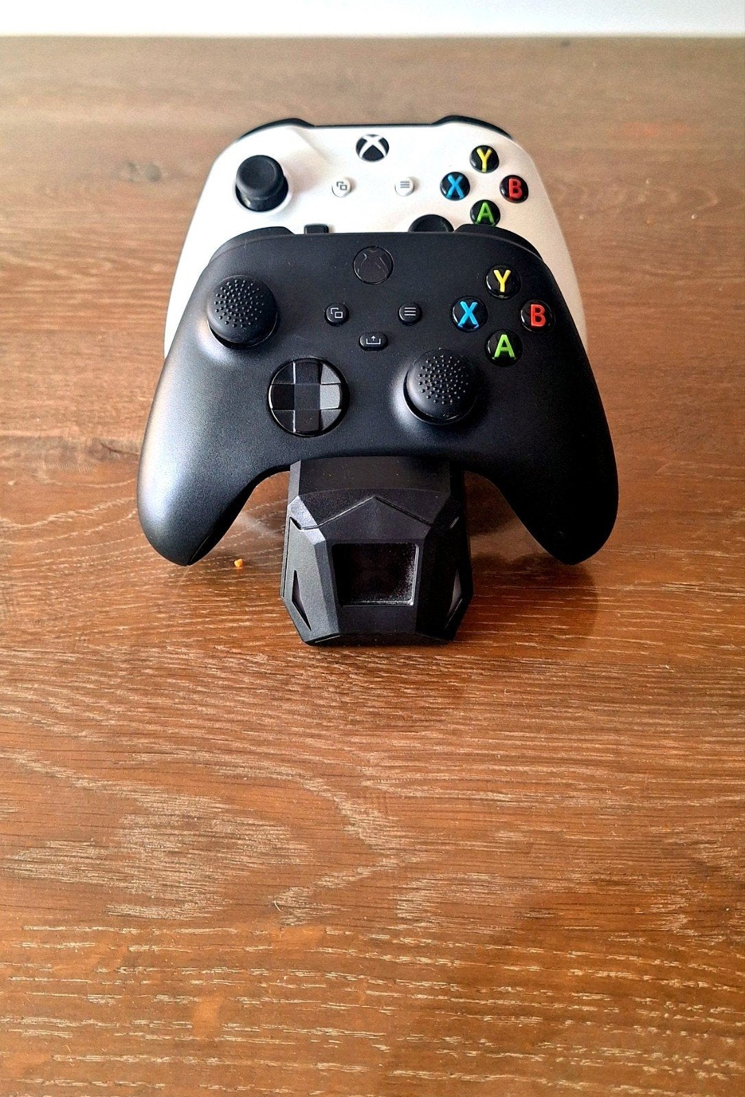 Foto 7 van Xbox Series X 1TB - 2 controllers +oplaadstation en kabels!