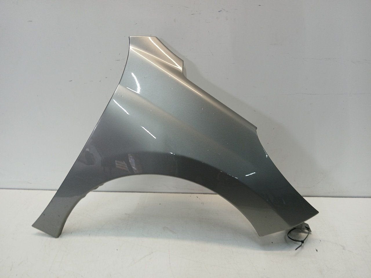 Spatbord rechts voor Peugeot 207, Onderdelen@venauto.nl, Van der Ven Autorecycling B.V., Gebruikt, Ettenseweg 76, 4706 PB Roosendaal, The Netherlands