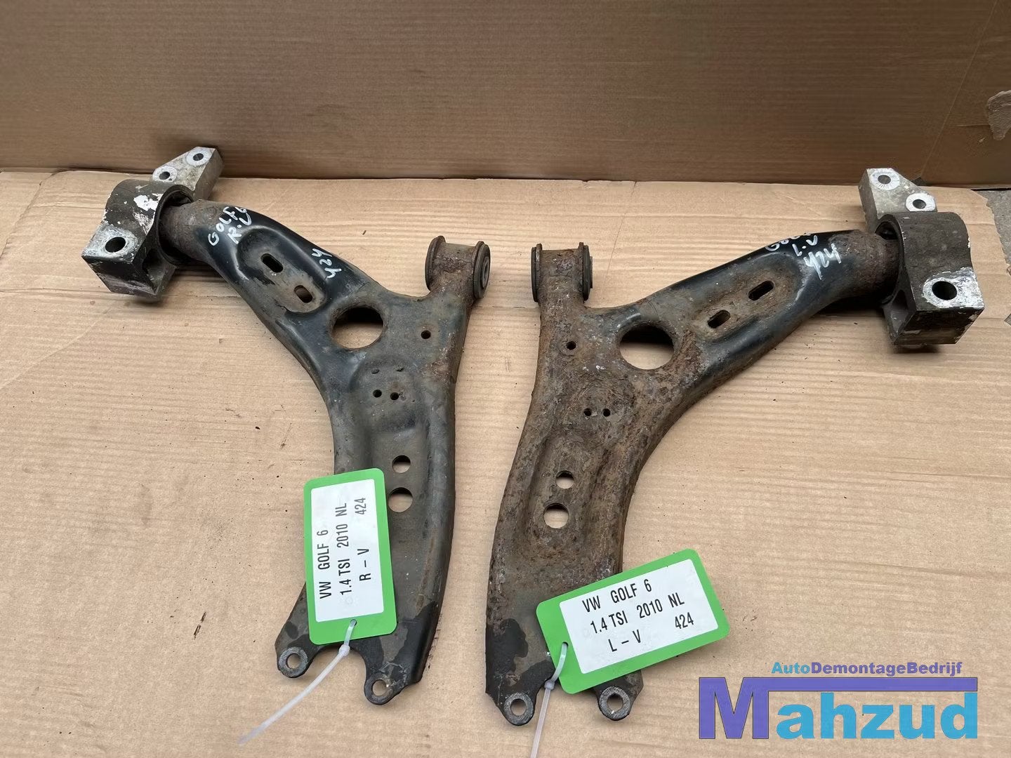 VW GOLF 6 links rechts draagarm 2009-2012, Gebruikt, Volkswagen, Volkswagen AG, Berliner Ring 2
38440  Wolfsburg, DE