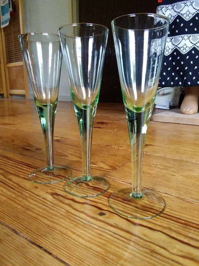 Champagneglazen / witte wijn glazen (3 st.) groen glas, Antiek en Kunst, Ophalen of Verzenden