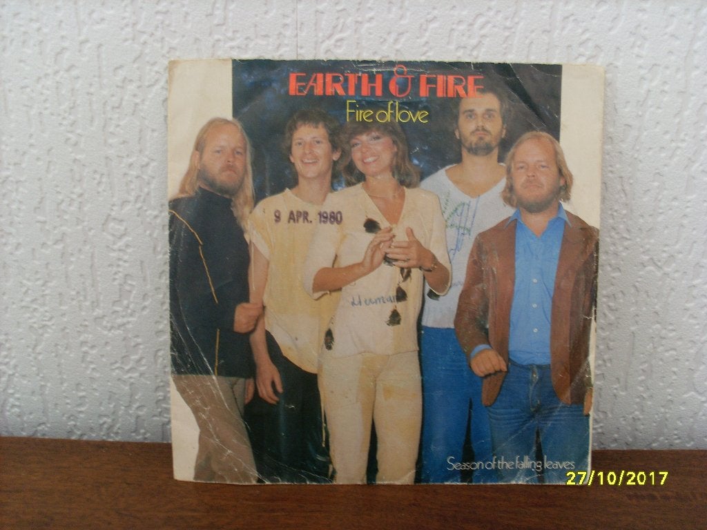 Earth & Fire - Fire of Love ----1813, Gebruikt, 7 inch, Pop, Fotohoes