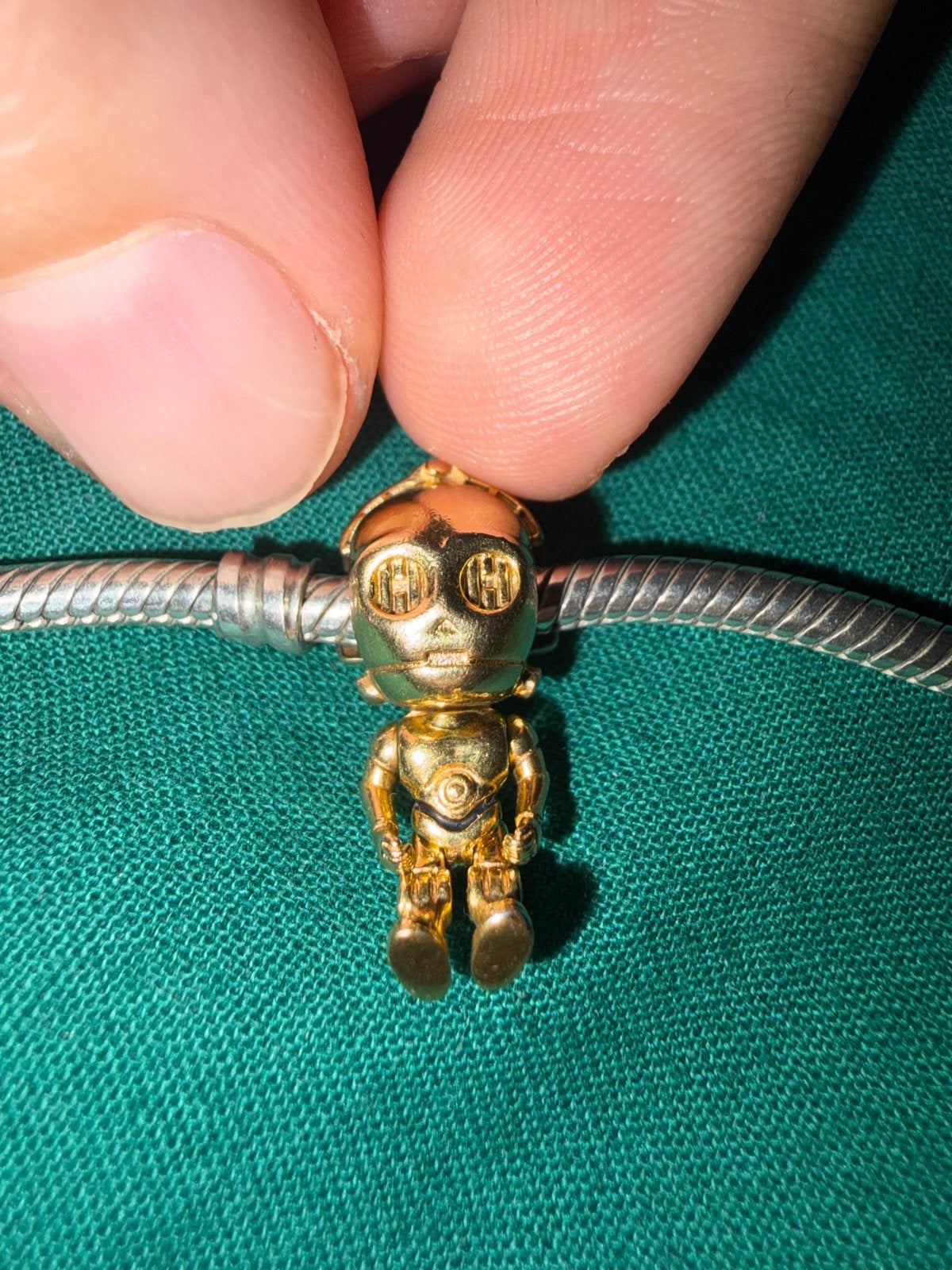 Pandora C3PO bedel - Star Wars collectie, Overige materialen, Pandora, Ophalen of Verzenden, Zo goed als nieuw