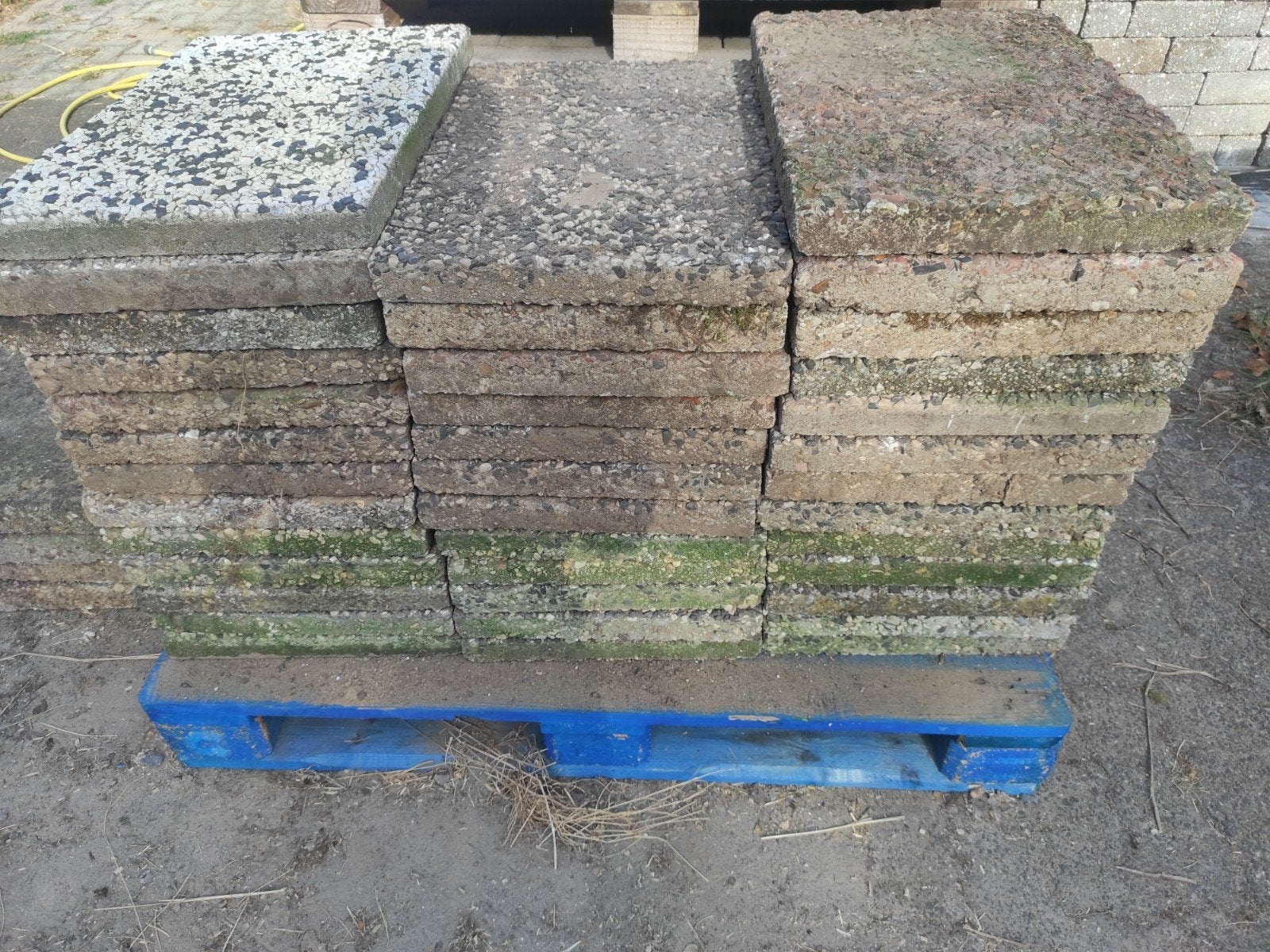 Gebruikte terrastegels - Beton - Diverse afmetingen, Tuin en Terras, Ophalen, Gebruikt, 5 tot 10 m², Beton