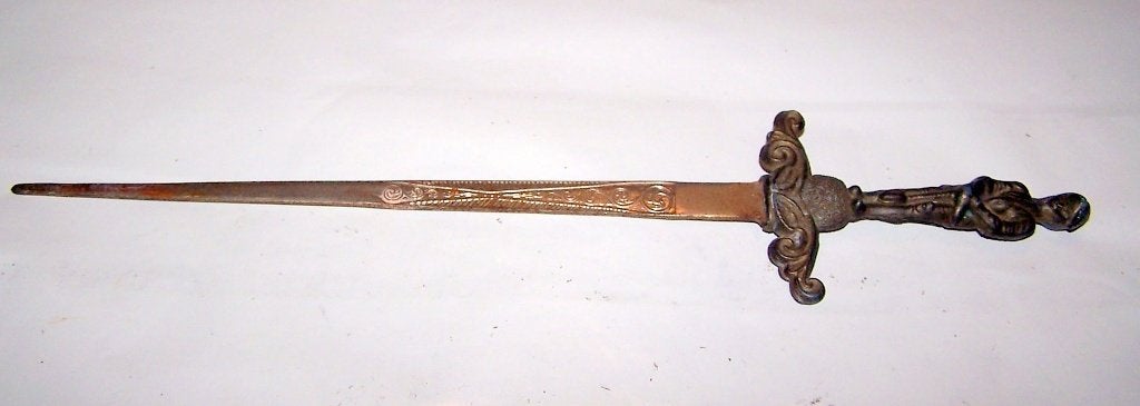 Antieke koperen briefopener. In de vorm van een dolk.L. 30cm, Antiek en Kunst, Ophalen of Verzenden
