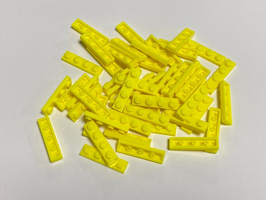 Partij 50x nieuwe 1x4 Lego plaatjes in diverse kleuren, Overige thema's, Lego, Nieuw, Ophalen of Verzenden