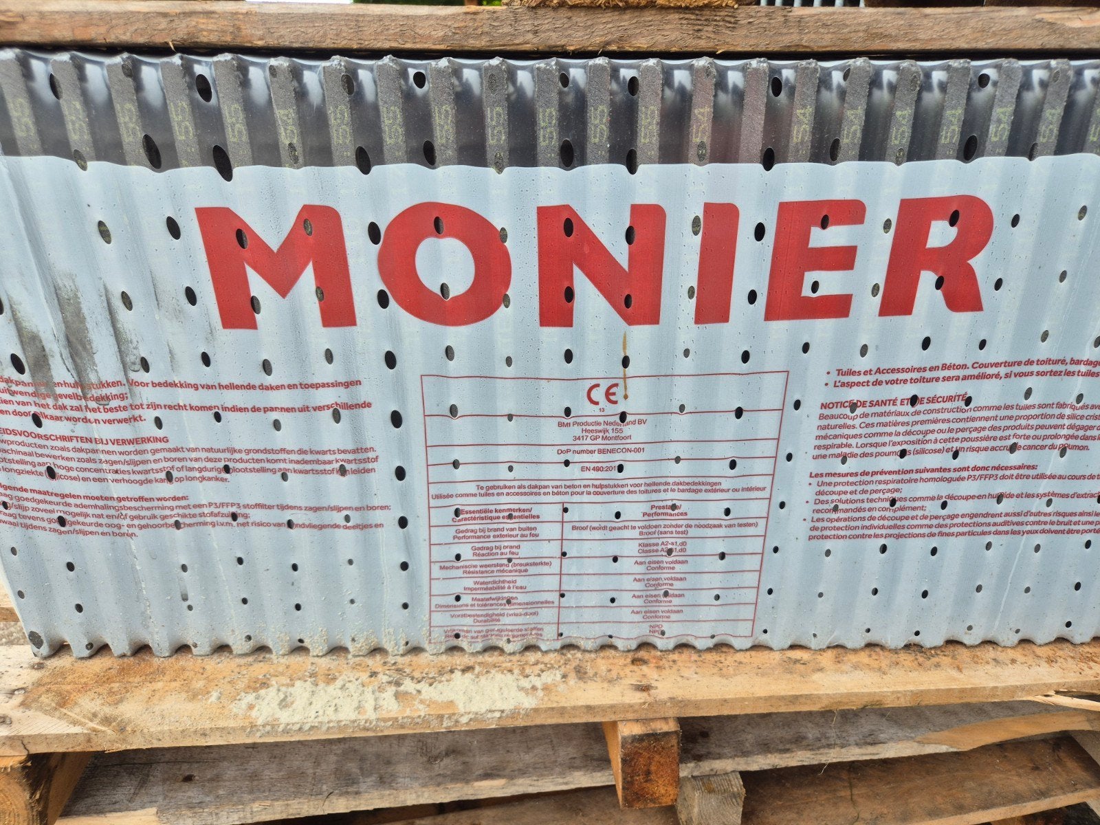 Nieuw, 72 stuks Monier sneldek dakpannen antraciet, Nieuw, Ophalen of Verzenden, Dakpannen, Overige kleuren