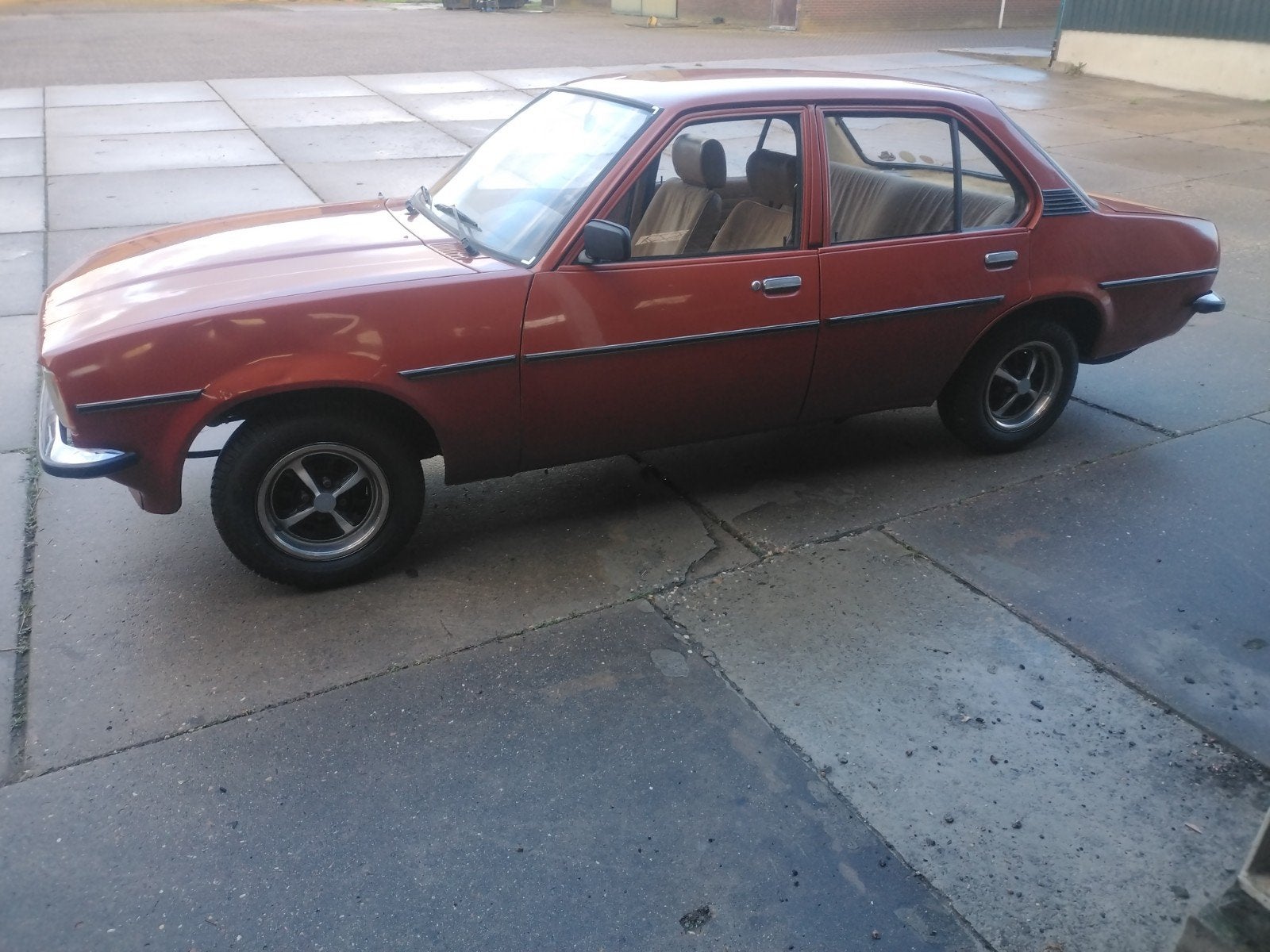 Opel Ascona 1.9 1979 Bruin, Auto's, Achterwielaandrijving, 4 cilinders, Bruin, Alcantara