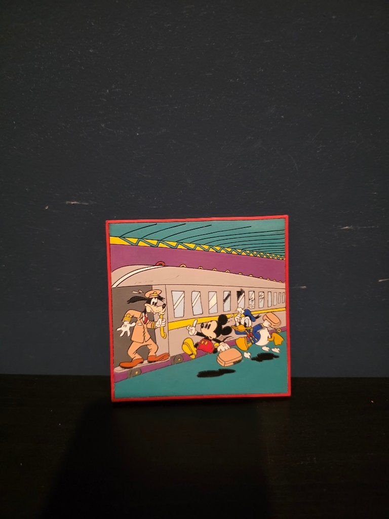 Disney Mickey Donald Goofy trein vintage plaque, Ophalen of Verzenden, Mickey Mouse, Zo goed als nieuw, Beeldje of Figuurtje
