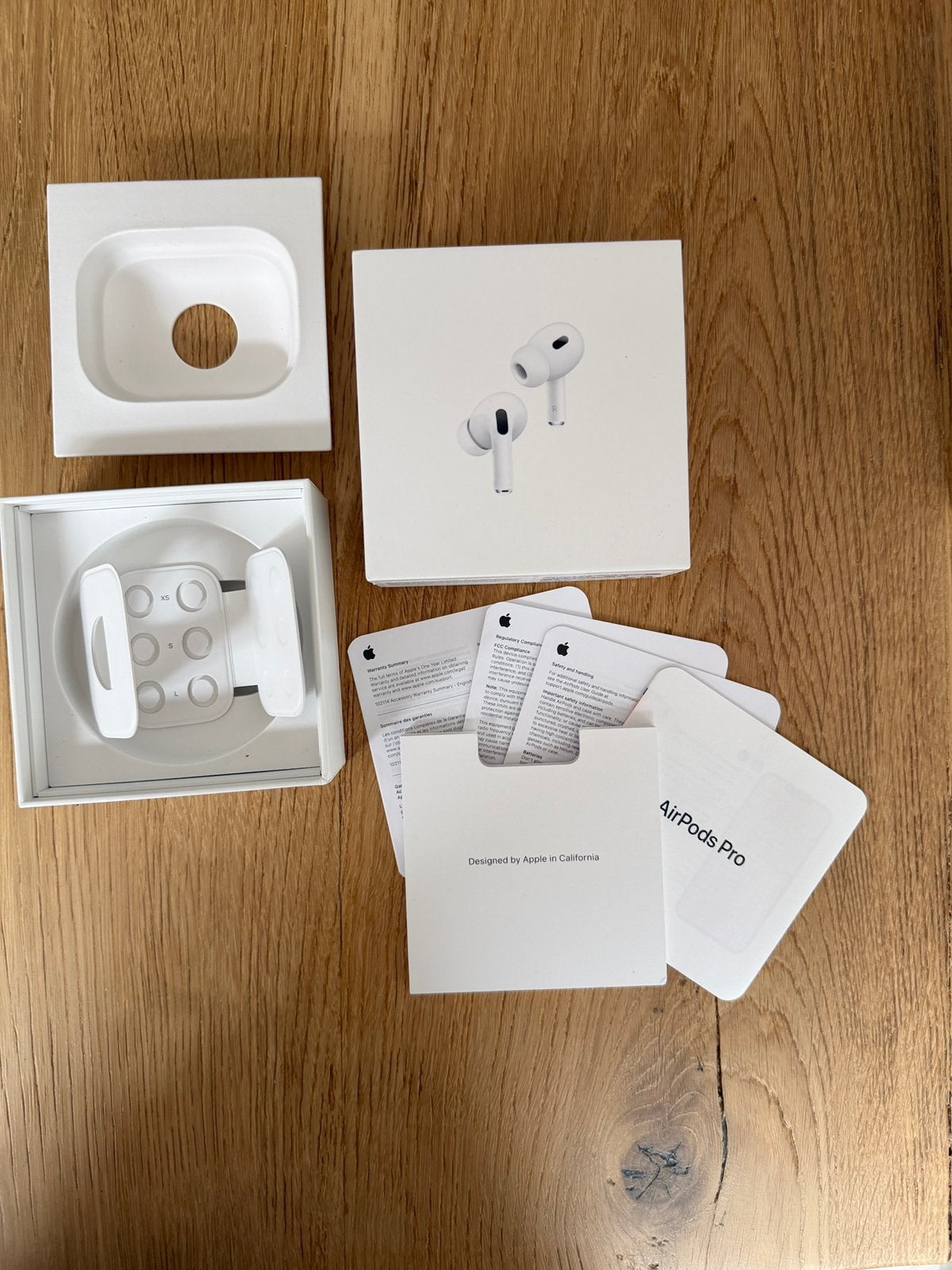 Originele lege doos AirPods Pro 2, Ophalen of Verzenden, Zo goed als nieuw