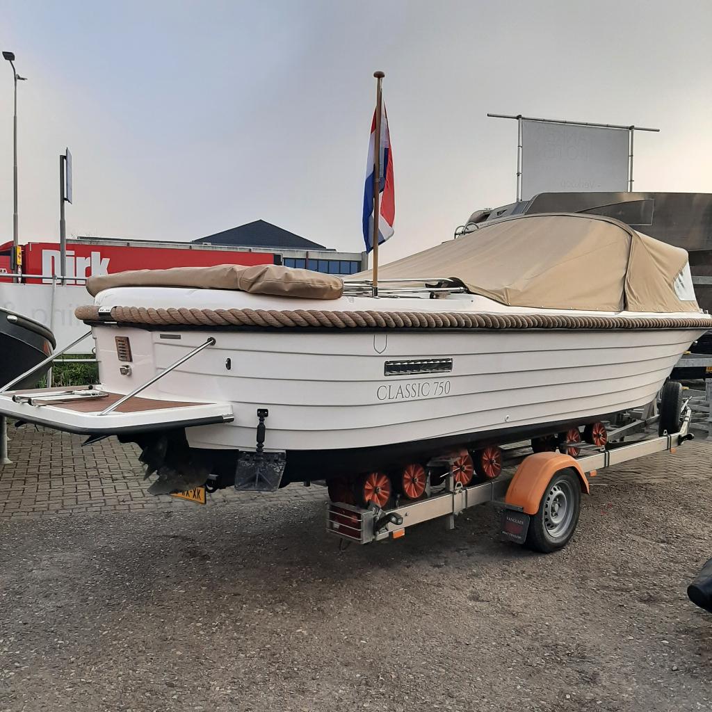 Classic 750 met 50PK Honda zeer ruime bun, Watersport en Boten, Sloepen, Tender, Zo goed als nieuw, Anker, 50 pk