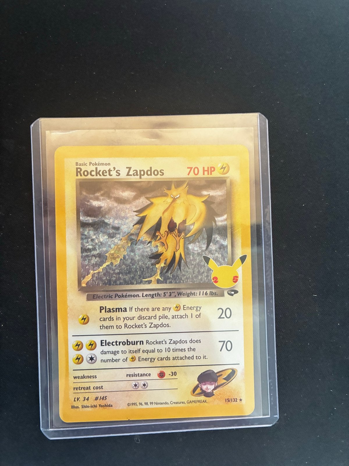 Rocket's Zapdos 15/132 Pokémon kaart 25th Anniversary, Ophalen of Verzenden, Zo goed als nieuw, Losse kaart