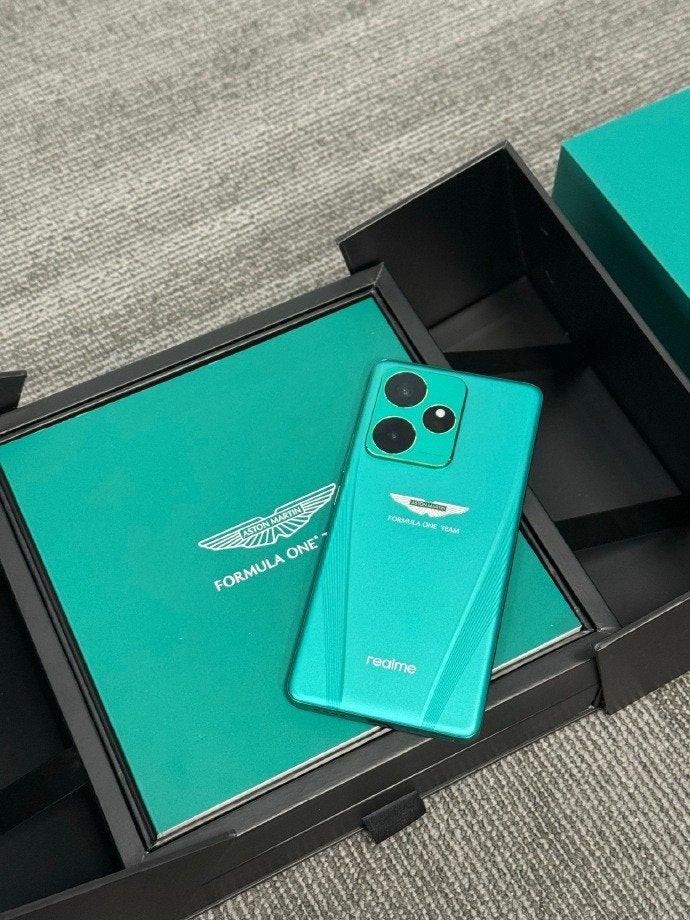 Realme GT7 Aston Martin Edition - Zo goed als nieuw, Ophalen, Overige modellen, Zo goed als nieuw, Zonder simlock