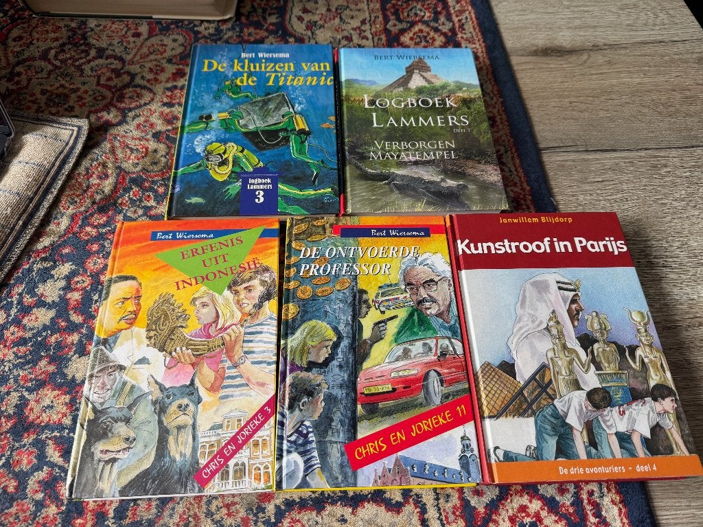 Bert Wiersema. De Kluizen van de Titanic, De verborgen Maya, Boeken, Ophalen of Verzenden, Zo goed als nieuw, Fictie, Bert Wiersema