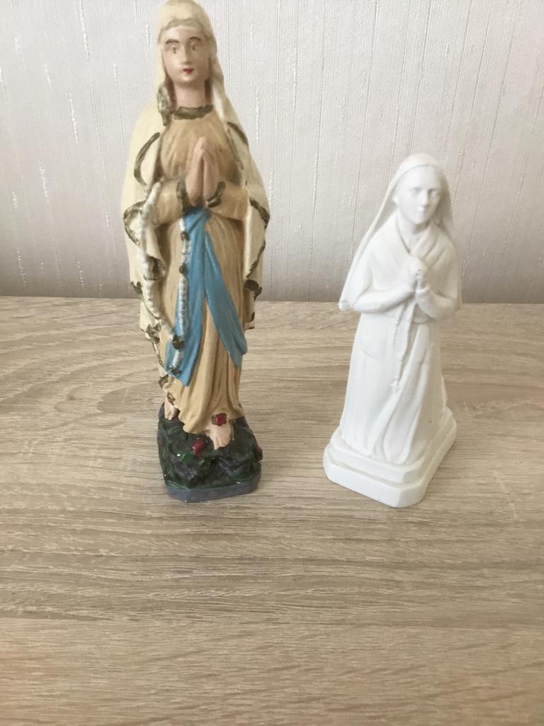 Maria en H Bernadette, Ophalen of Verzenden, Zo goed als nieuw, Kaart of Prent