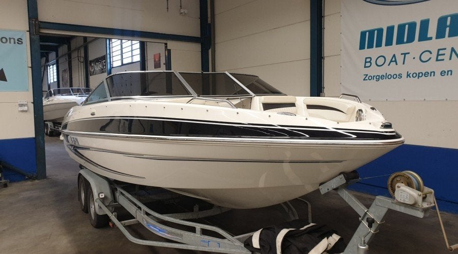 Mooie Glastron GT225 met ligplaats en trailer etc te koop, Ophalen, Overige merken, 270 pk, Gebruikt