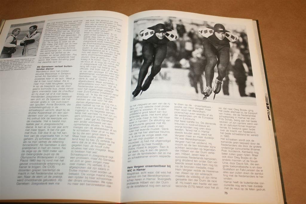 Het Fantastische Schaatsseizoen 1984-1985, Boeken, Sportboeken, Ophalen of Verzenden, Gelezen, Watersport en Hengelsport