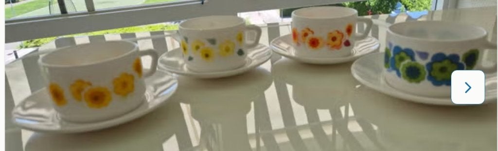 Set van 4 vintage bloemen kop en schotels, Huis en Inrichting, Ophalen, Gebruikt, Vintage, Glas