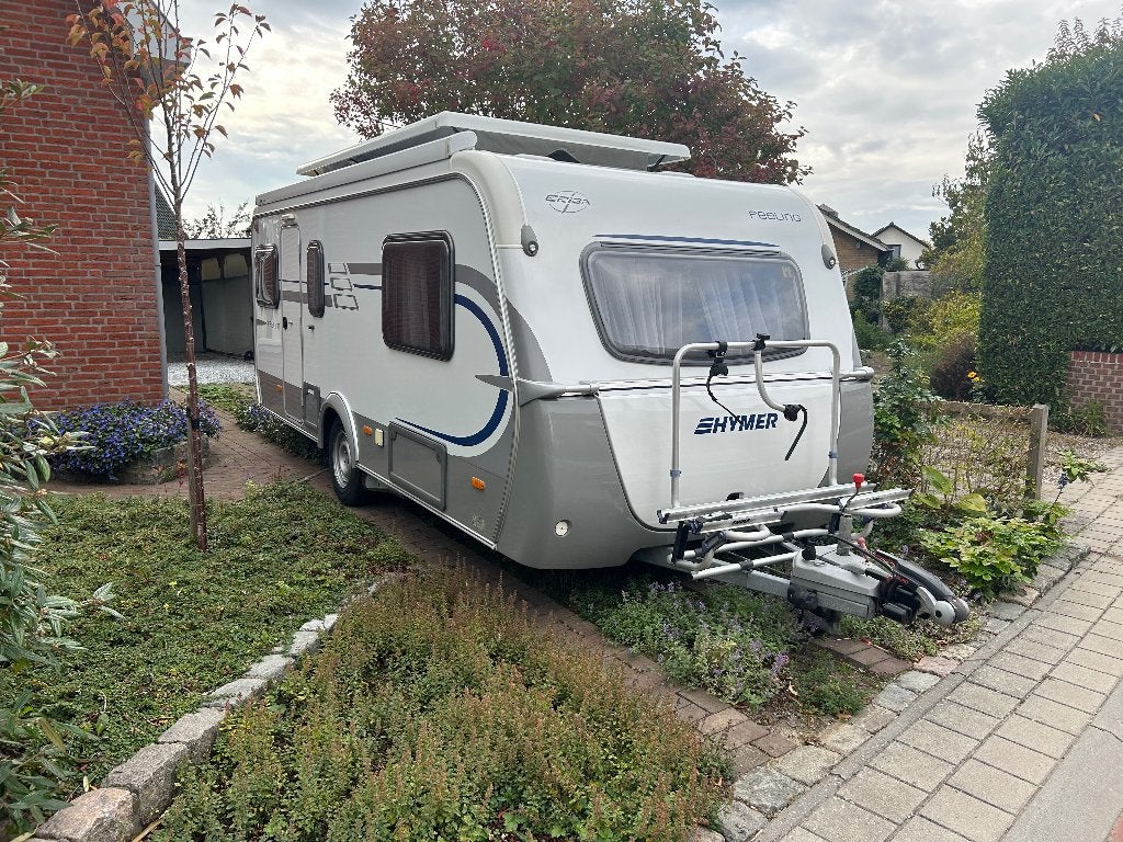 Eriba Feeling 470 (2013) met mover en Thule luifel, Caravans en Kamperen, Standaardzit, Particulier, 2 aparte bedden, 5 tot 6 meter