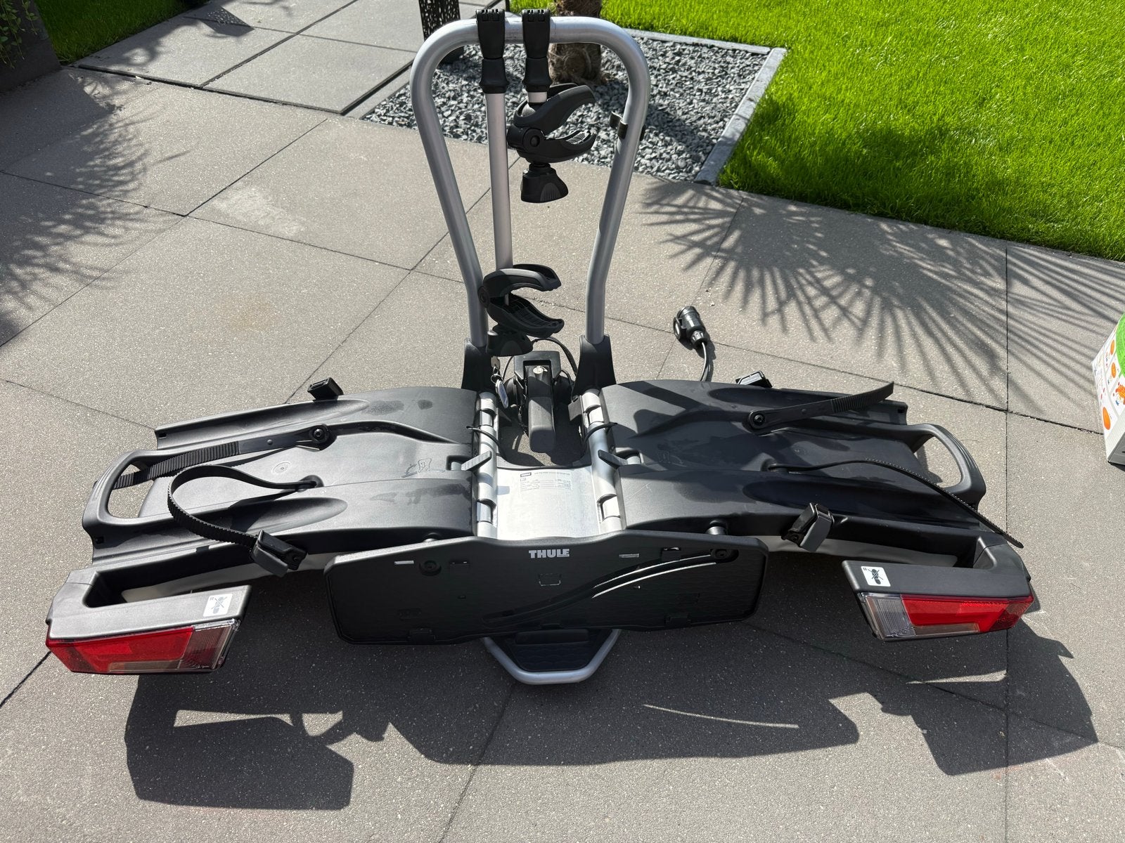 Thule EasyFold ~ Trekhaakdrager voor 2 fietsen, Ophalen, Elektrische fiets, Zo goed als nieuw, 2 fietsen
