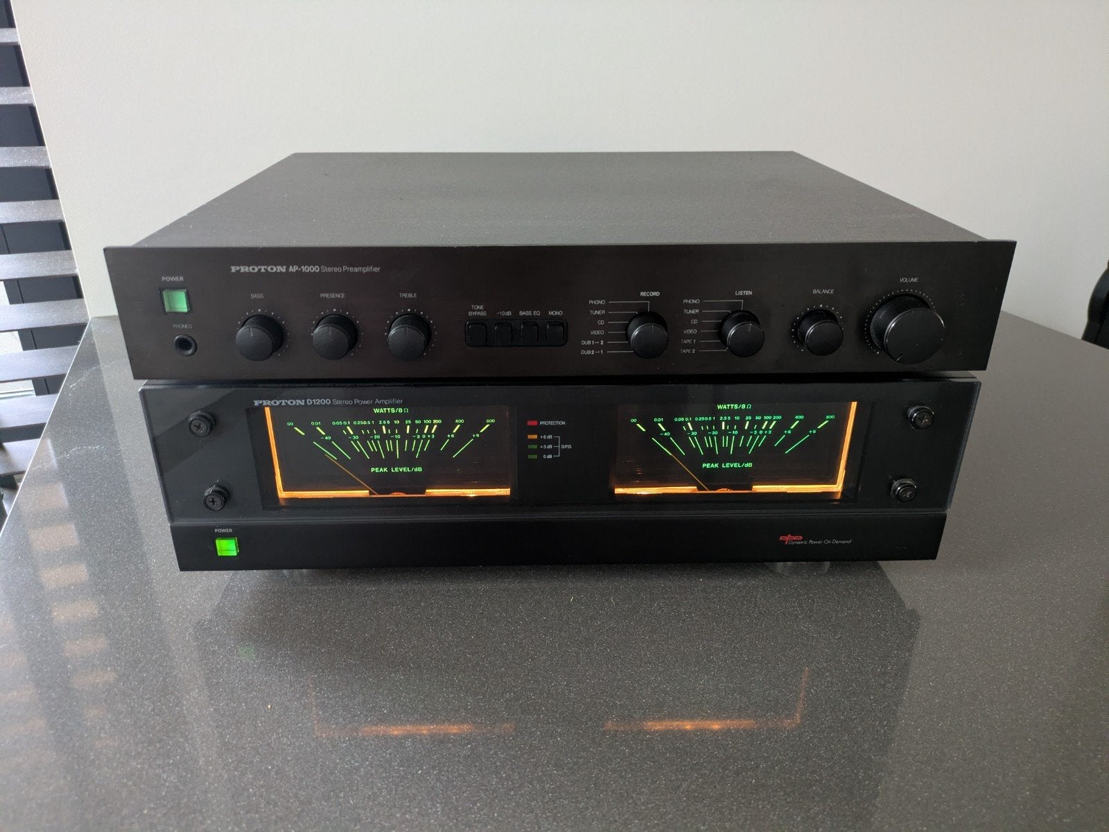 Proton AP1000 en D1200 voor/eindversterker, Gebruikt, 120 watt of meer, Stereo, Ophalen