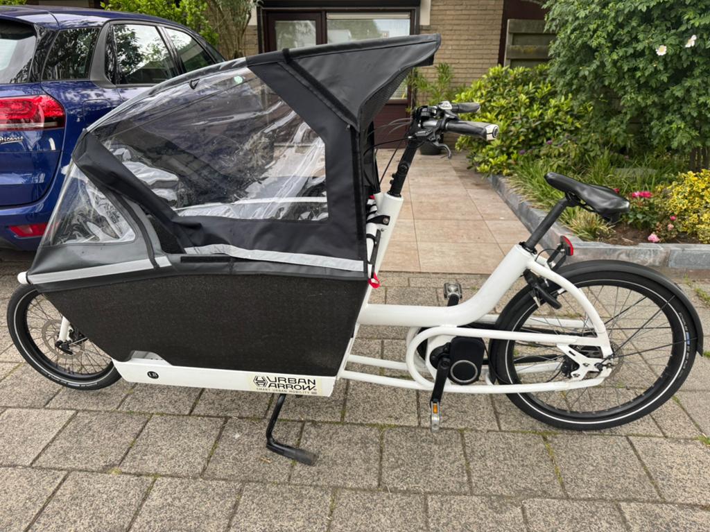 Urban arrow family elektrische bakfiets, Overige merken, 4 kinderen of meer, Ophalen of Verzenden, Zo goed als nieuw