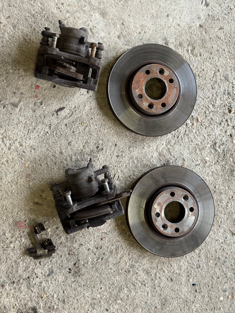 Renault clio 3 voor remschijf remklauw remblokken, Ophalen of Verzenden, Gebruikt, Renault