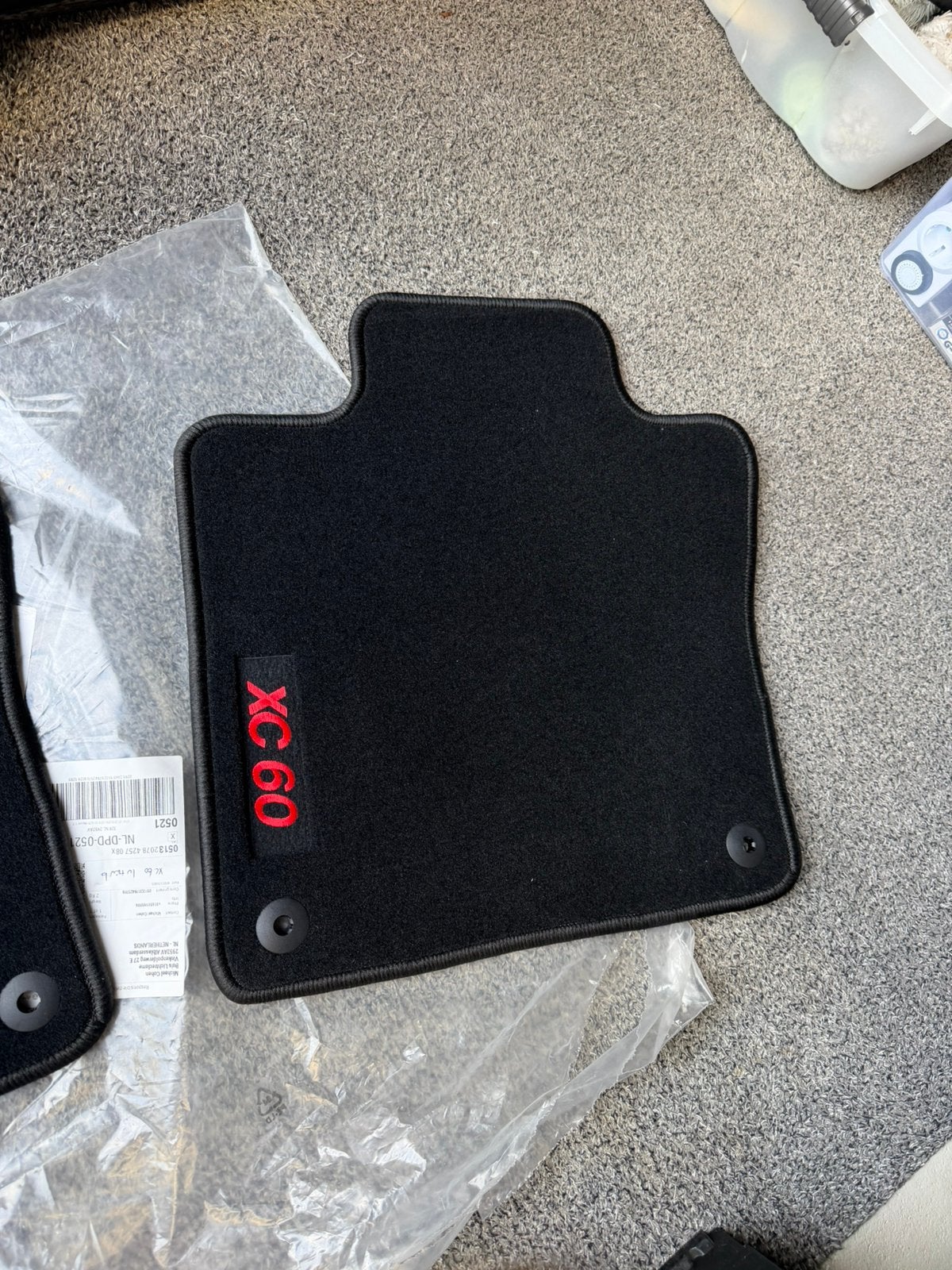 Nieuwe auto mattenset voor volvo xc60, Ophalen of Verzenden, Nieuw