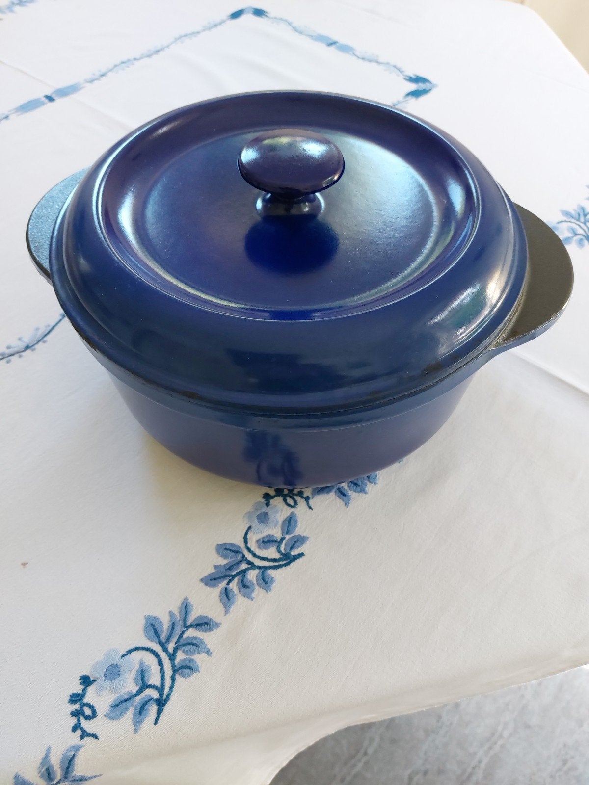 Gebruikte gietijzeren braadpan - 24 cm, Huis en Inrichting, Keuken | Potten en Pannen, Gebruikt, Met deksel, Ophalen of Verzenden