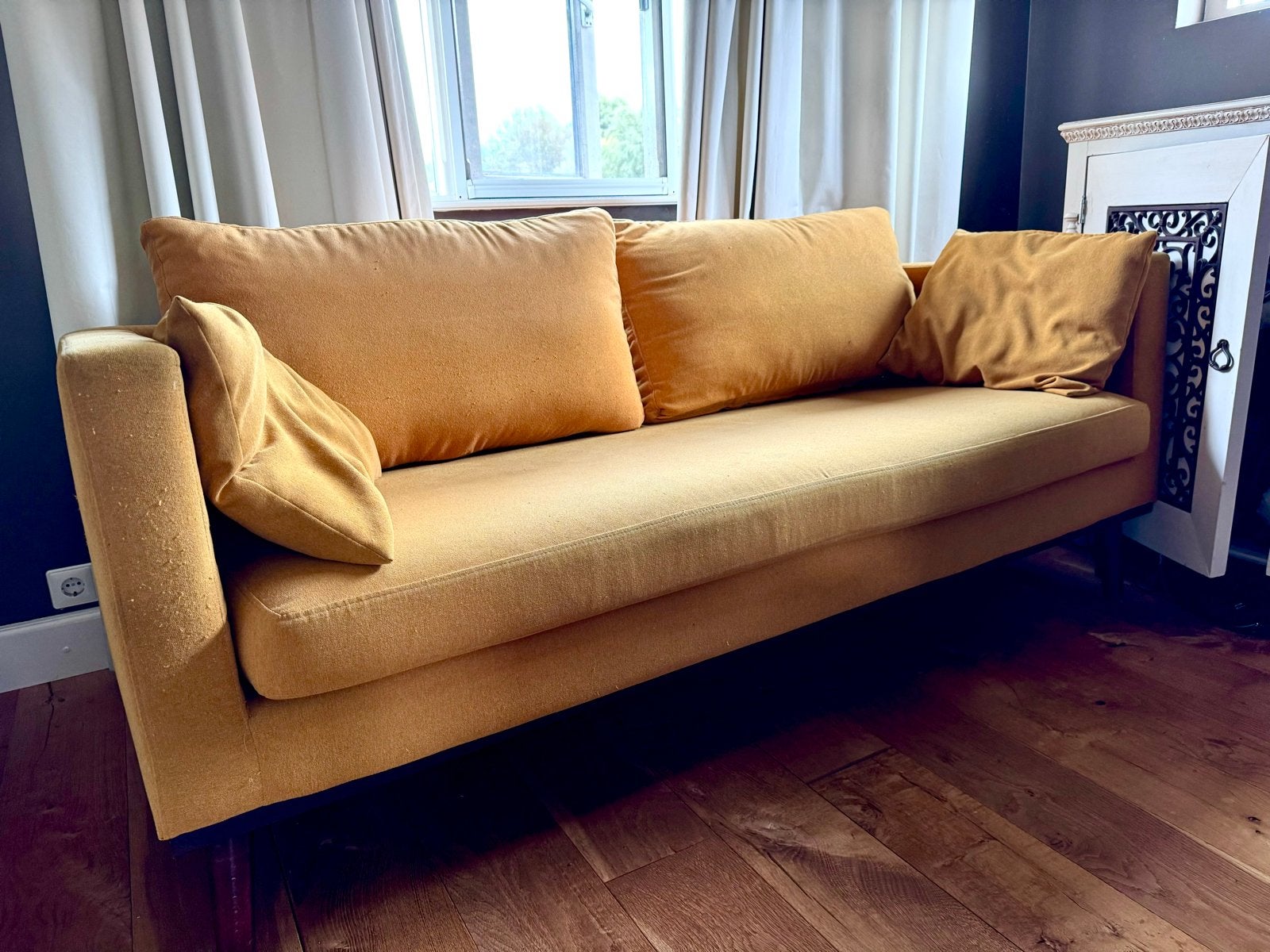Comfortabele 3-zitsbank in okergeel, Ophalen, Gebruikt, 150 tot 200 cm, Driepersoons