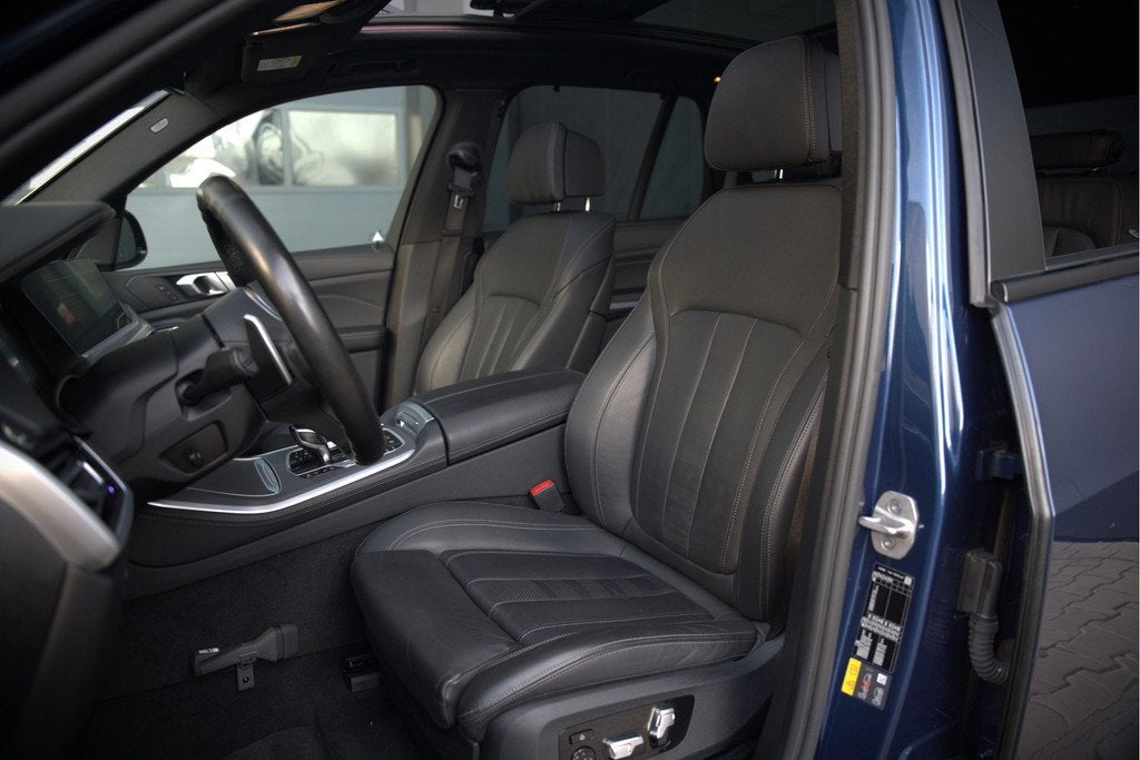BMW X5 xDrive45e High Executive | Panoramadak | Harman Kardo, Auto's, BMW, Gebruikt, 394 pk, Blauw, Vierwielaandrijving