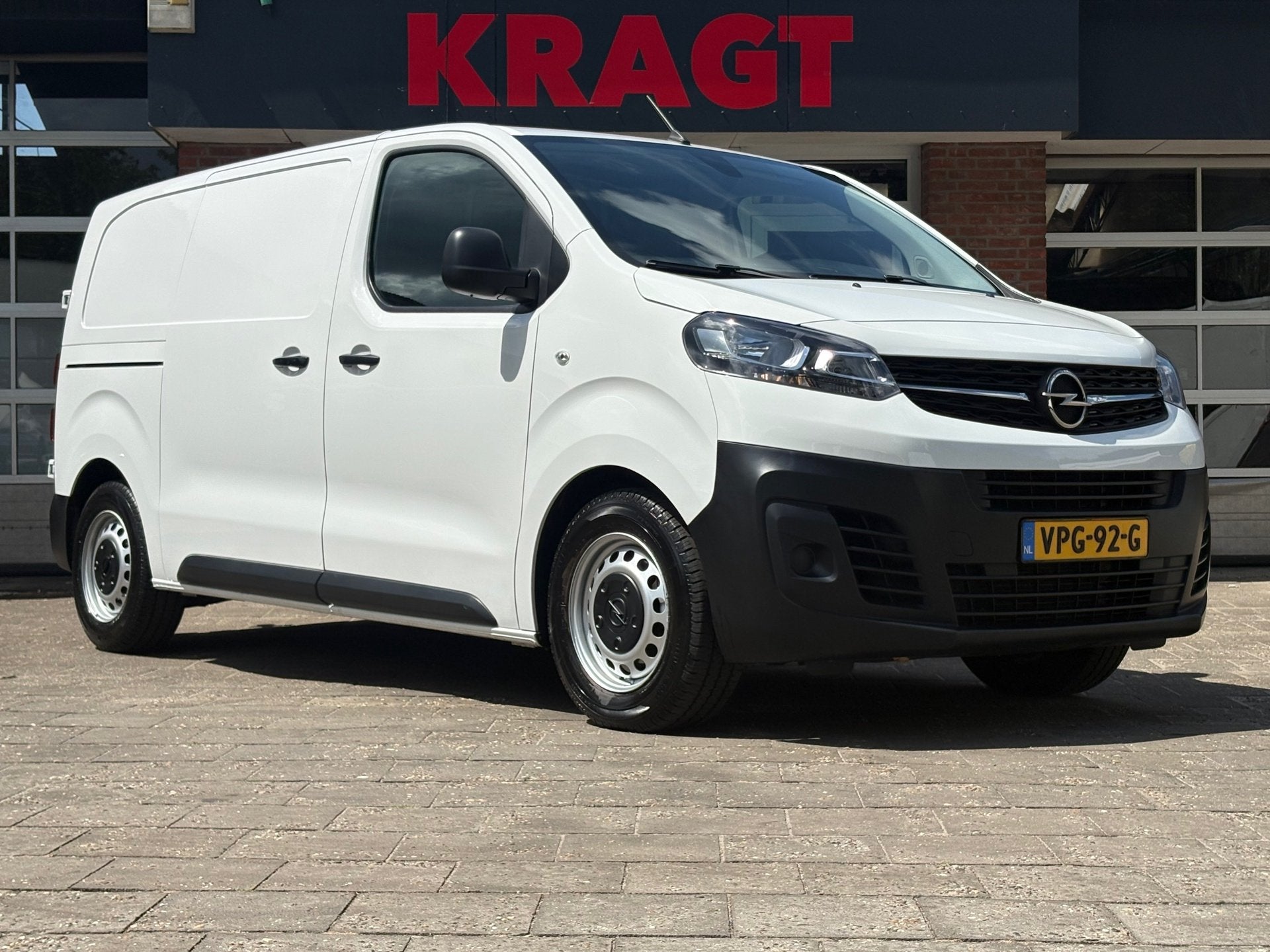 Opel Vivaro 2.0 CDTI L2H1 Edition|144PK|airco|cruise|apple c, Auto's, Bestelauto's, Voorwielaandrijving, Gebruikt, 4 cilinders