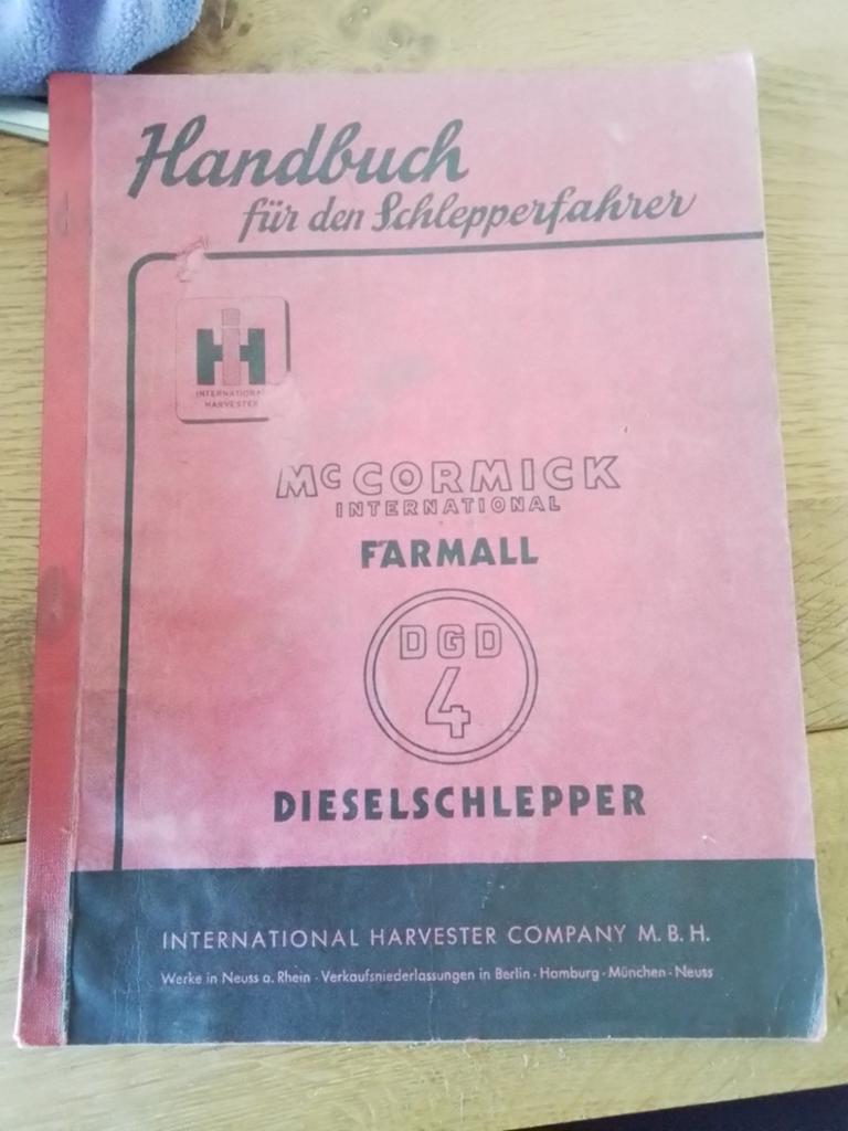 McCormick Farmall DGD 4 dieseltractor 1955 ,handboek, Ophalen of Verzenden