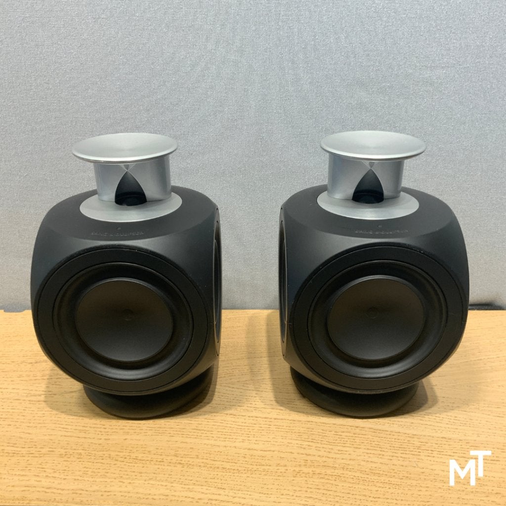 Bang & Olufsen Beolab 3 Black Incl. Table Stand