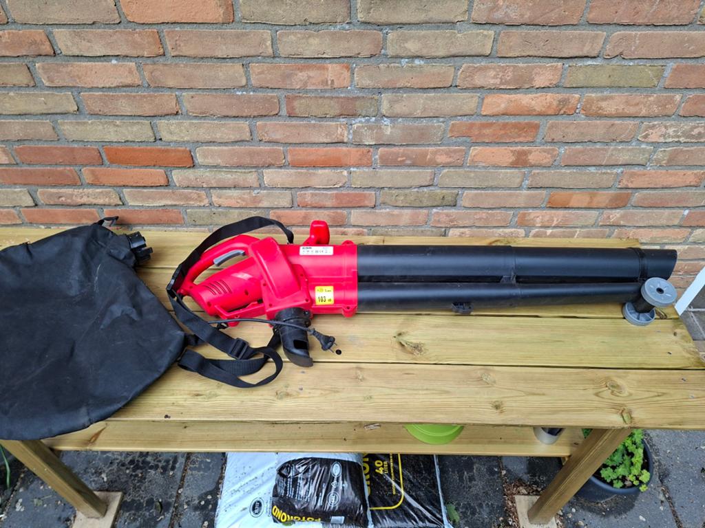CMI Bladblazer - Zuigen en Blazen, Tuin en Terras, Bladblazers, Ophalen, CMI, Met zuigfunctie, Handgedragen