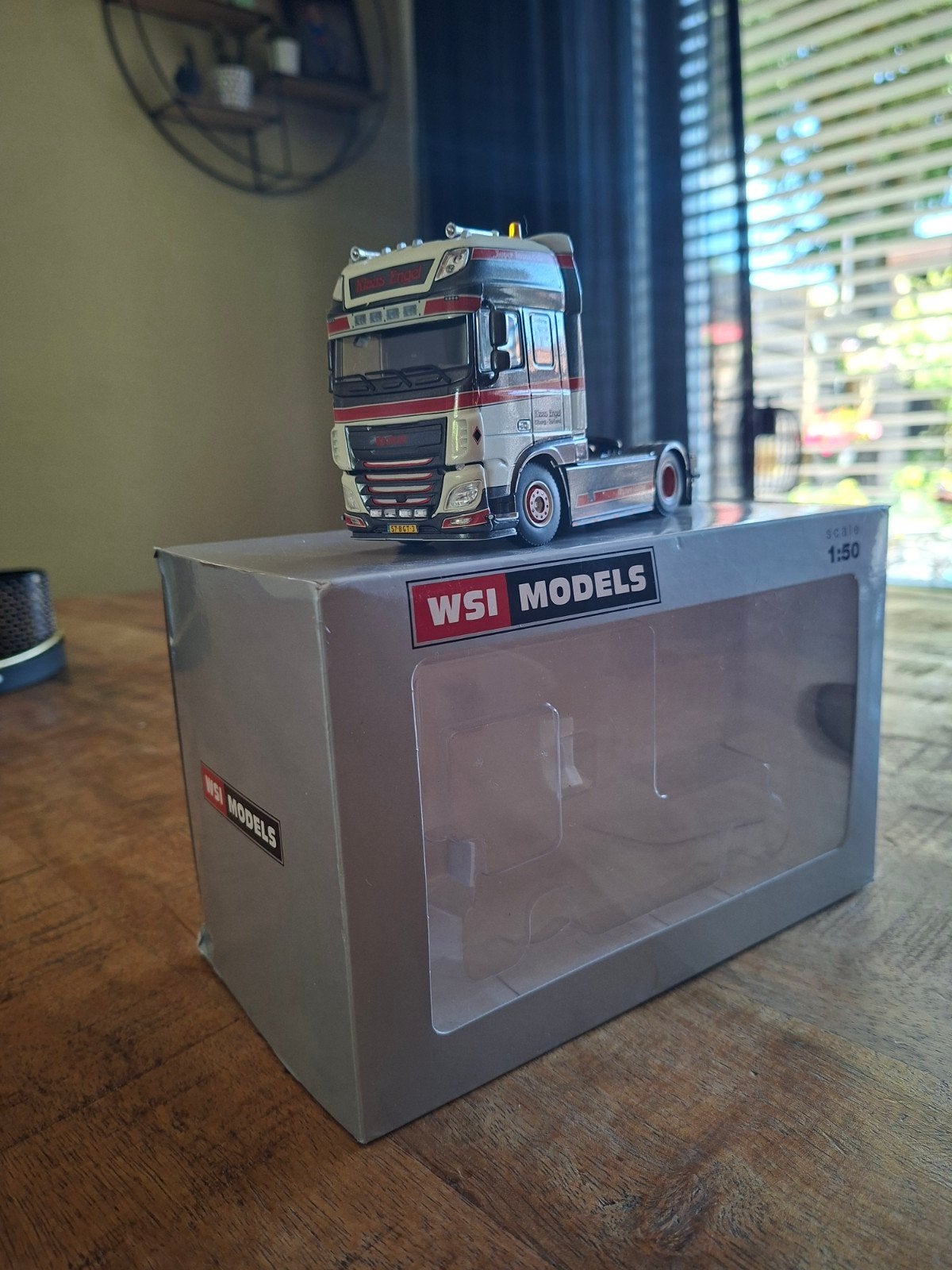WSI Models DAF XF Super Space Cab 4x2 Klaas Engel, Ophalen