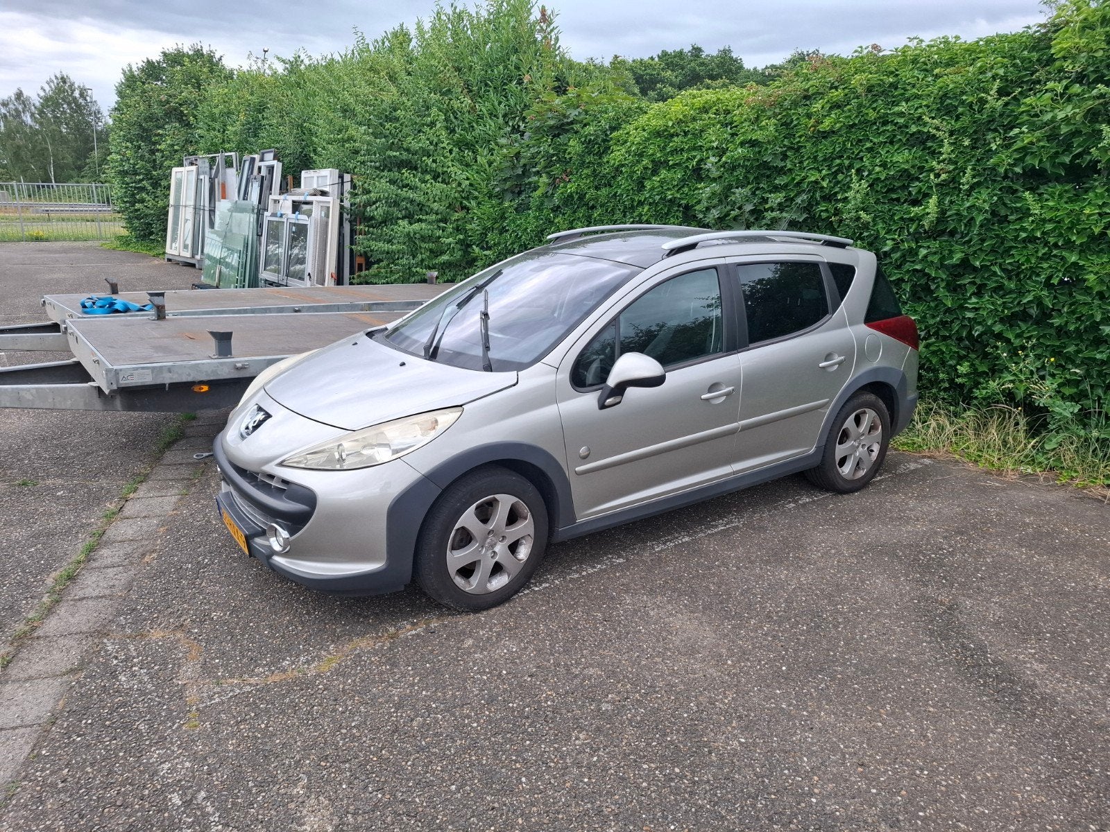 207 sw outdoor, Ophalen, Voor, Motorkap
