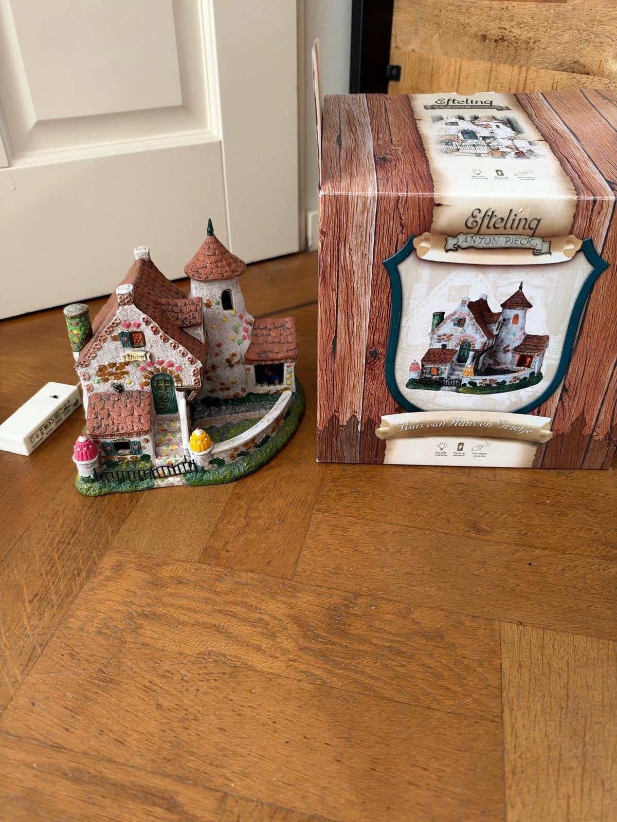 Efteling Luville - Huis van Hans en Grietje, Ophalen of Verzenden, Zo goed als nieuw, Beeldje of Poppetje