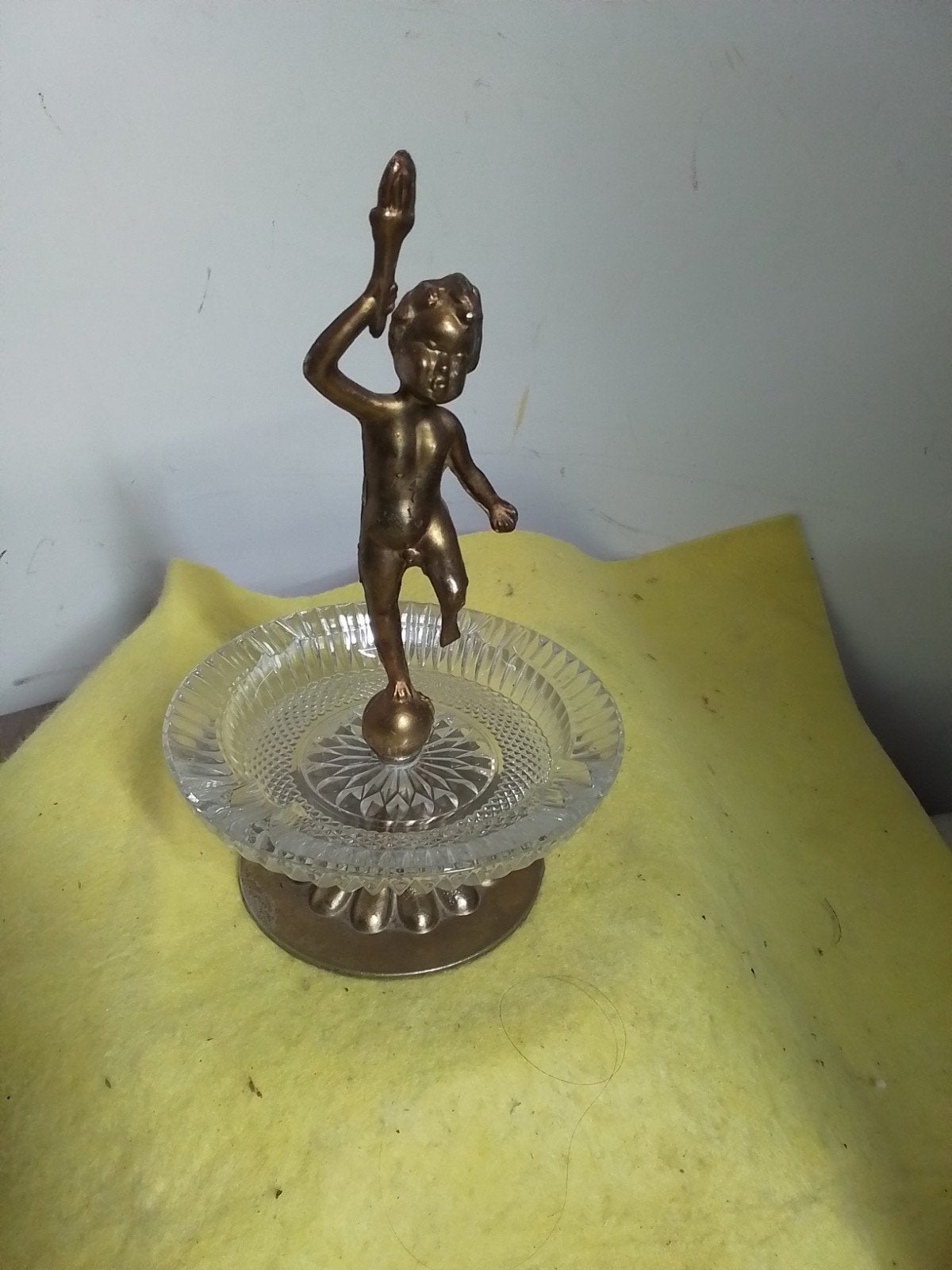 1729) asbak glas met jongen met fakkel, Ophalen of Verzenden
