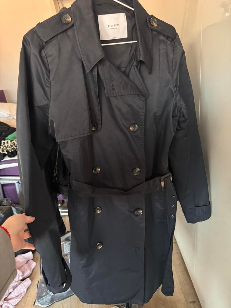 Trencoat Distrikt NIEUW L!, Ophalen of Verzenden, Zo goed als nieuw, Blauw