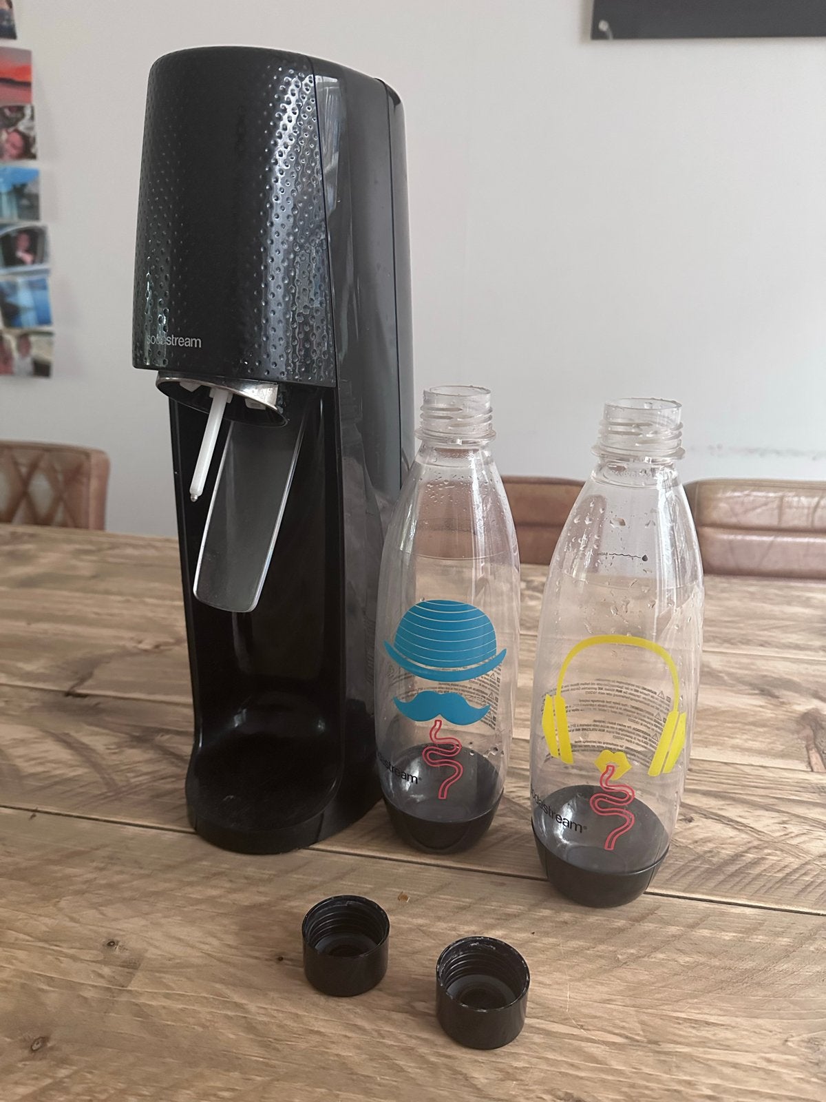SodaStream met 2 flessen (exclusief CO2 cilinder), Witgoed en Apparatuur, Keukenmixers, Ophalen, Zo goed als nieuw