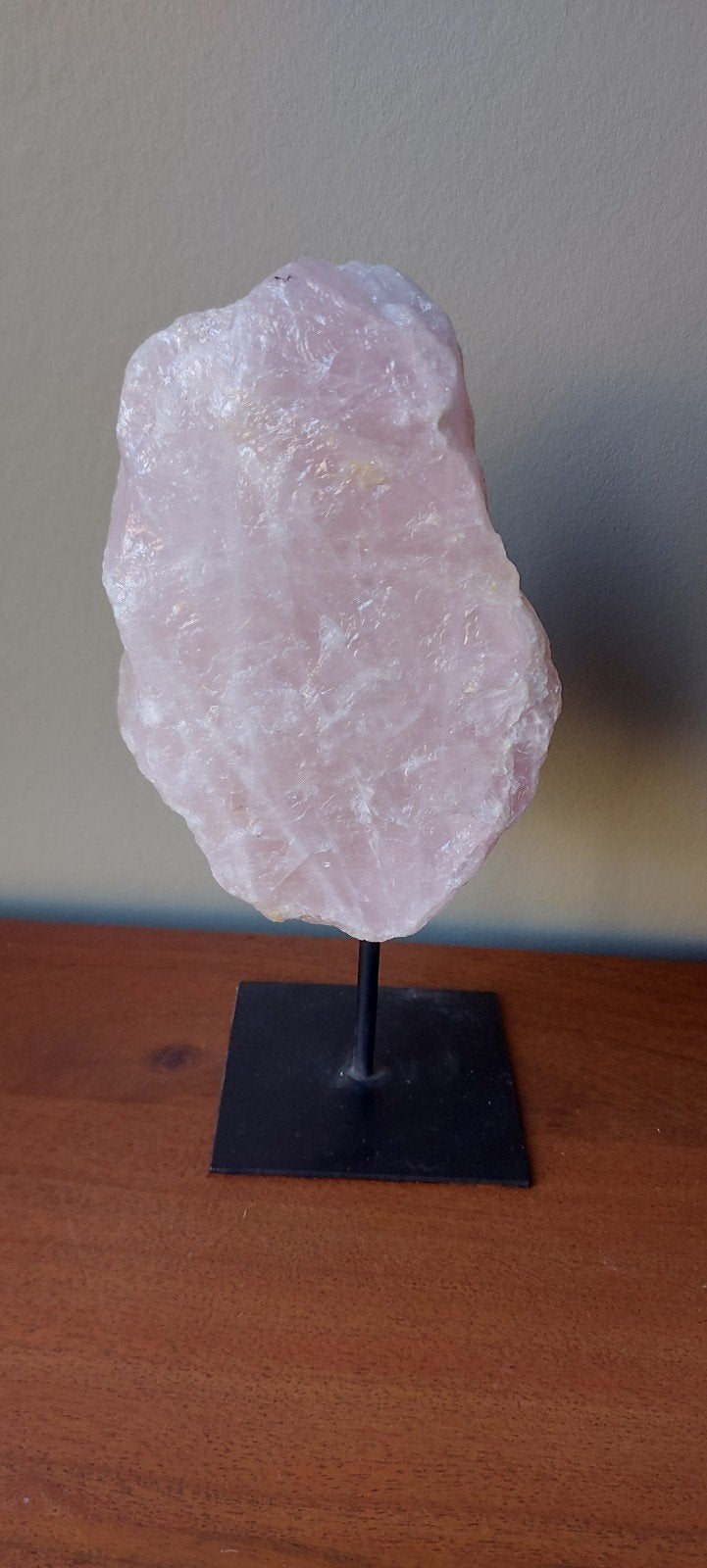 Grote Rozenkwarts op standaard - Decoratief Mineraal, Verzamelen, Mineralen en Fossielen, Ophalen of Verzenden, Mineraal