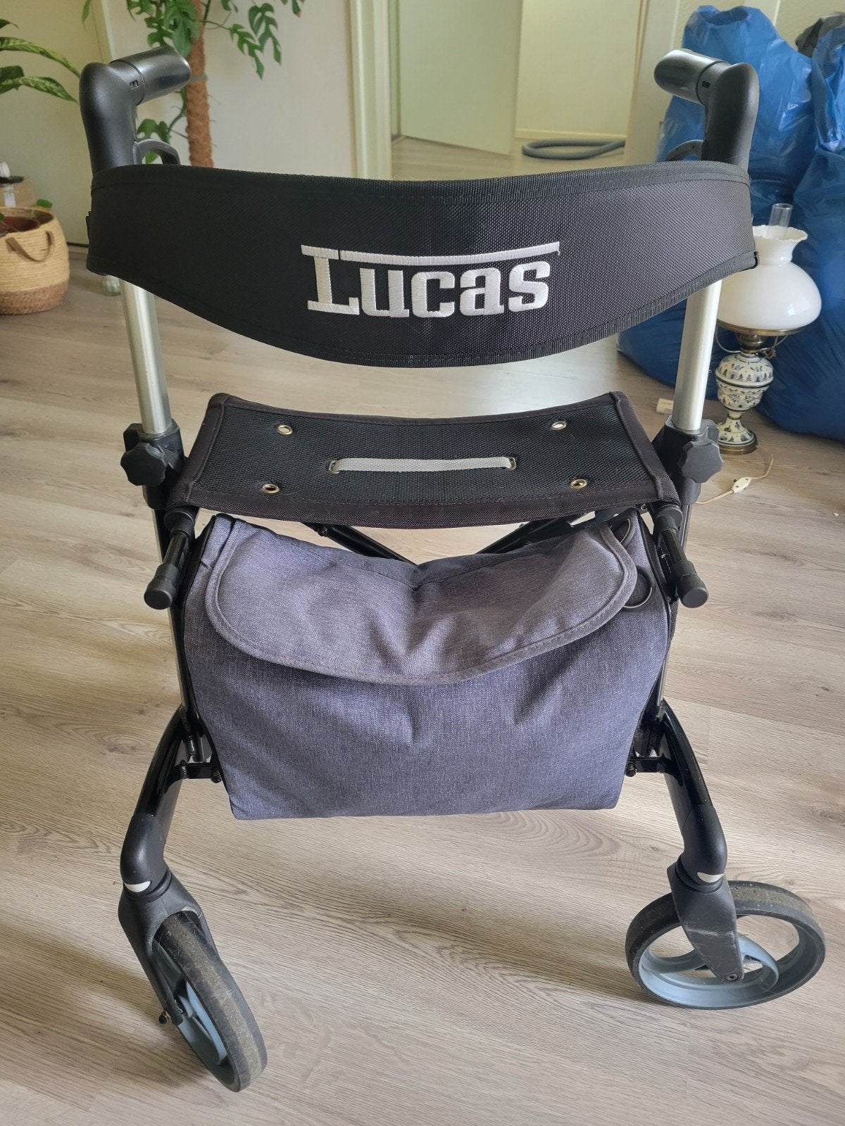Rollator, Diversen, Ophalen, Lichtgewicht, Zo goed als nieuw